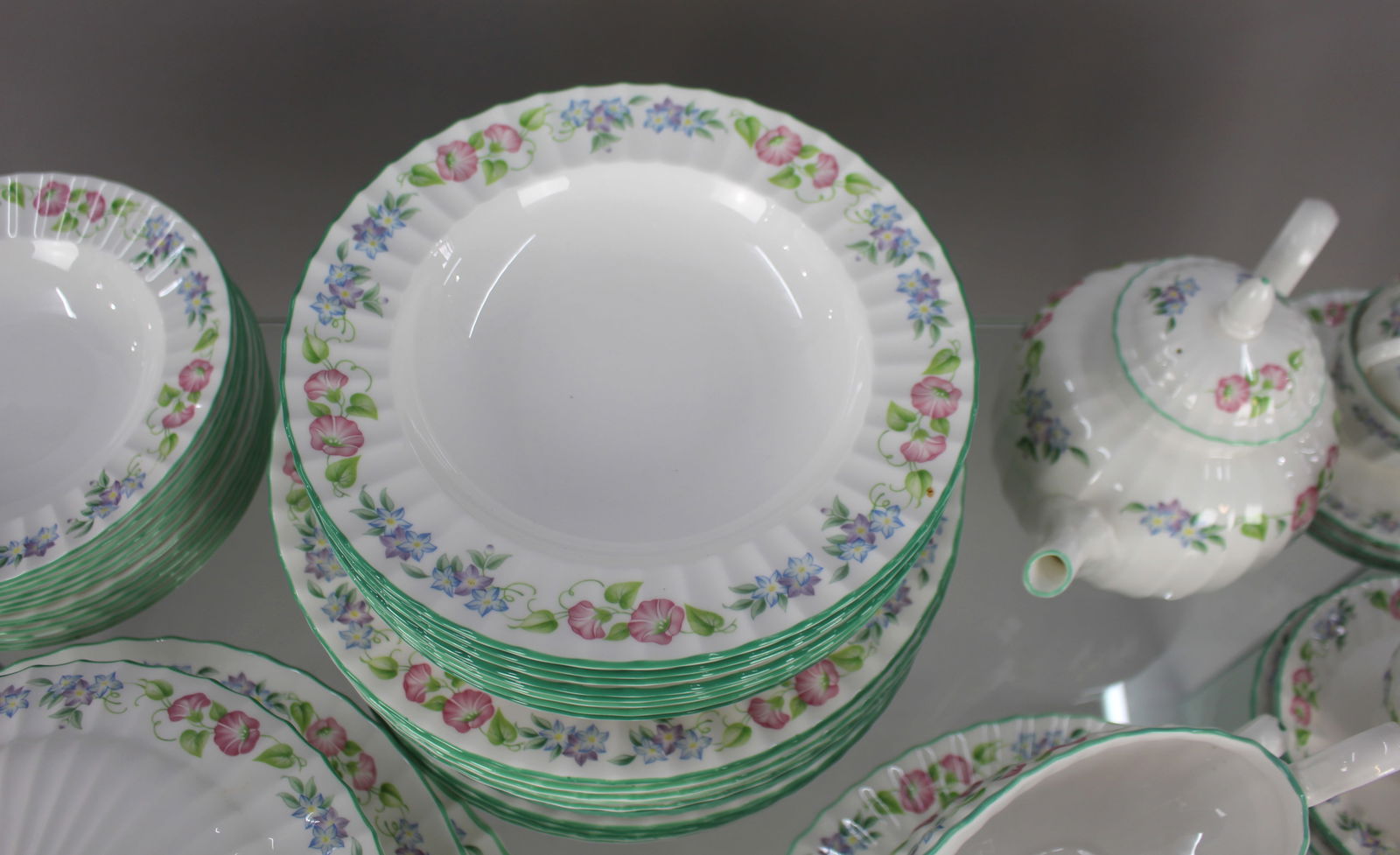 Royal Worcester English Garden 12 Place Dinner Service - 6