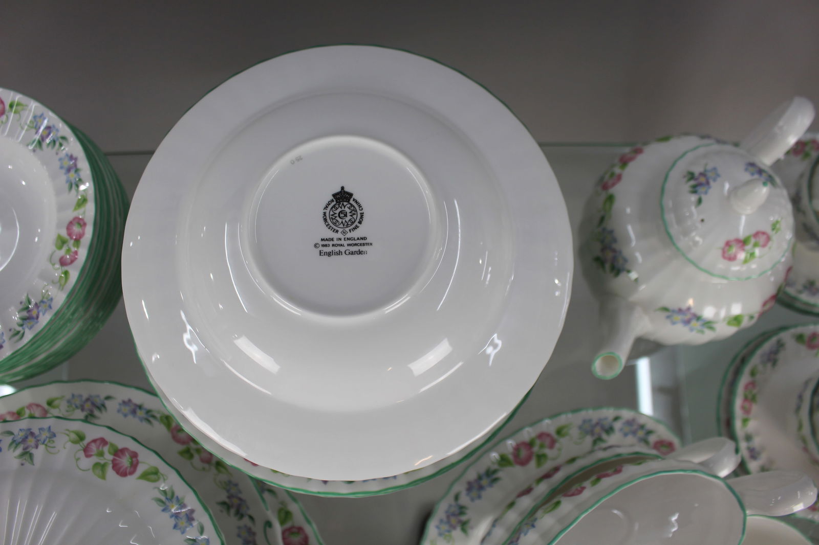 Royal Worcester English Garden 12 Place Dinner Service - 7