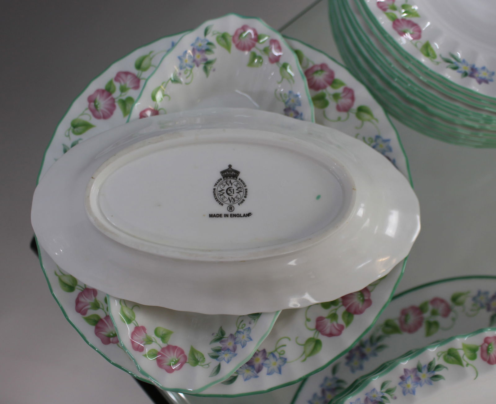 Royal Worcester English Garden 12 Place Dinner Service - 9