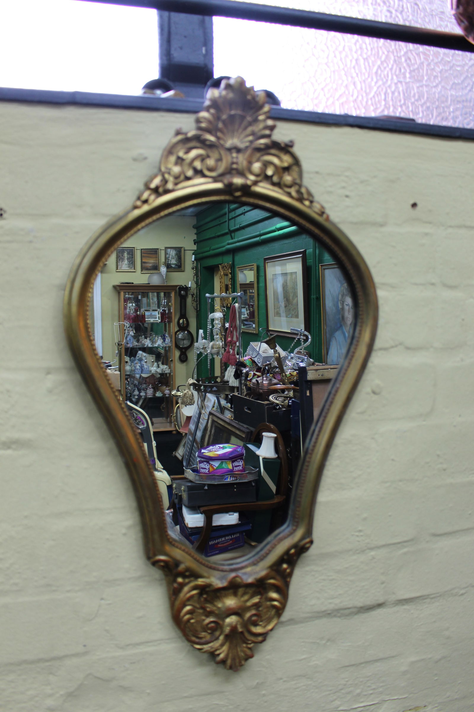 Vintage Gilt Shaped Mirror: Title: Vintage Gilt Shaped Mirror Description: Vintage Gilt Shaped Mirror. Measures 34 x 64 cm Condition: Used Location