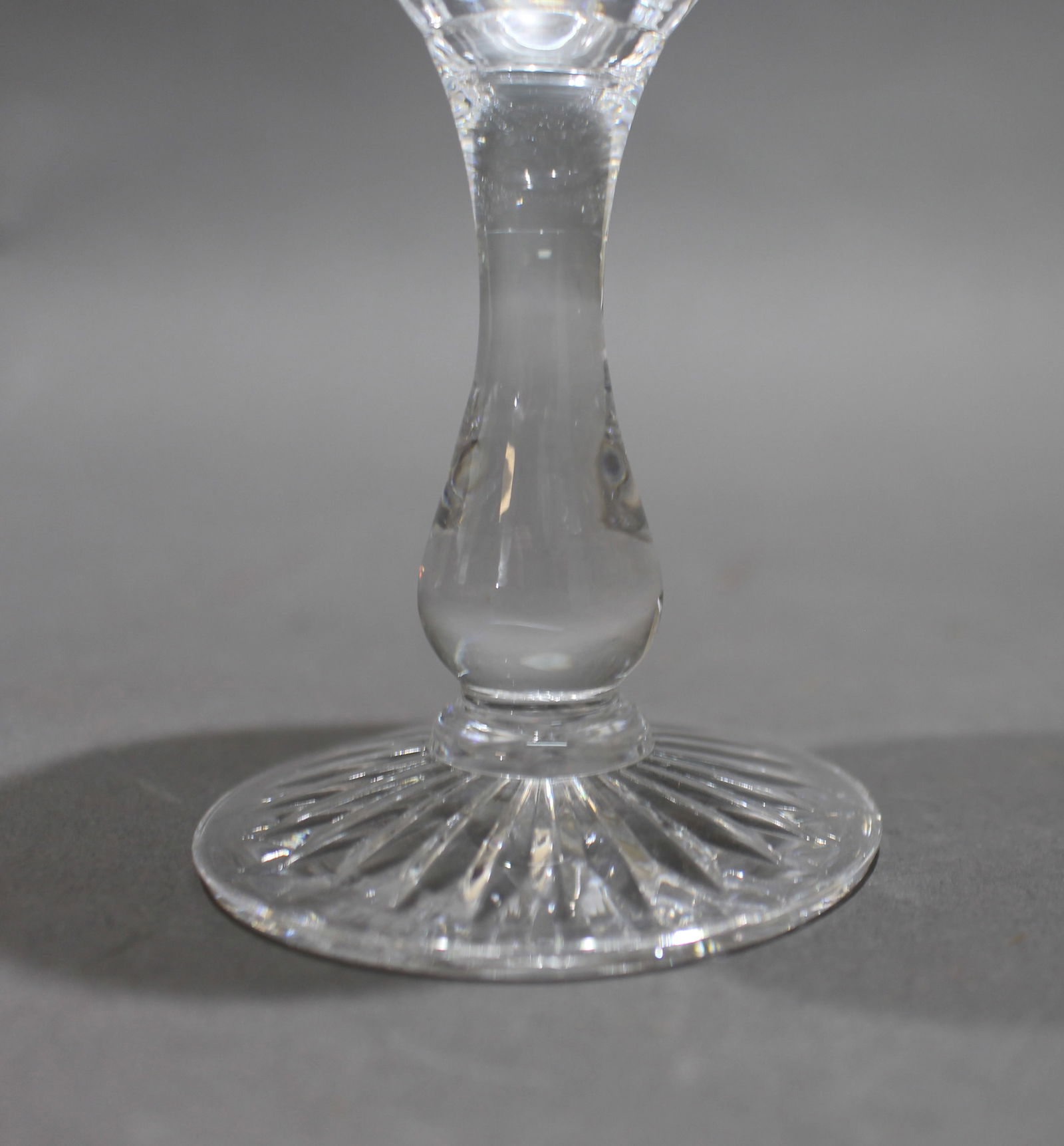 Set of 6 Fine Tudor Crystal Cut Glass Wine Glasses - 4