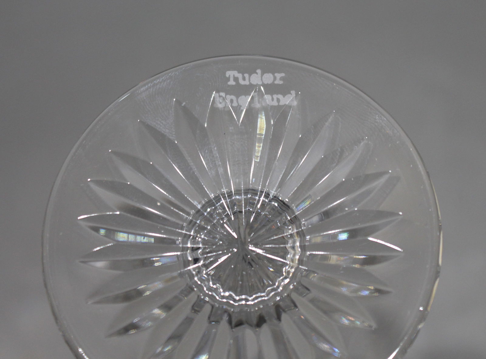 Set of 6 Fine Tudor Crystal Cut Glass Wine Glasses - 7