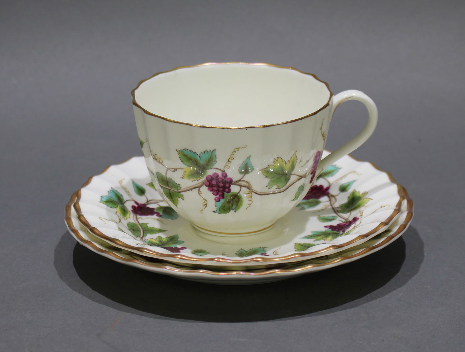 Royal Worcester Bacchanal Pattern Trio: Title: Royal Worcester Bacchanal Pattern Trio Description: Royal Worcester Bacchanal tea cup, saucer & tea plate trio. Discontinued original vintage English pattern. Each piece