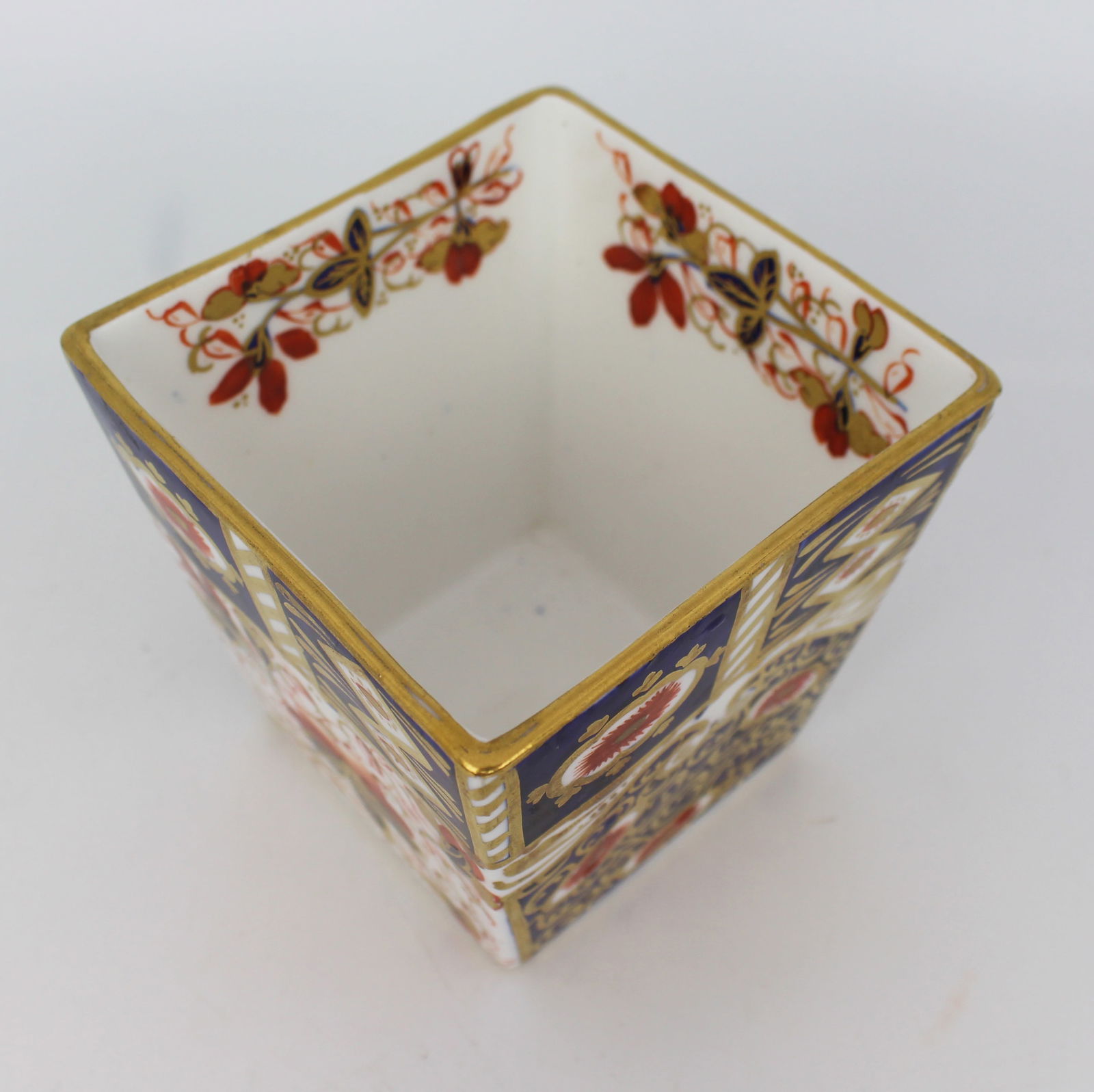 Davenport Imari Square Tapered Vase c.1880 - 4