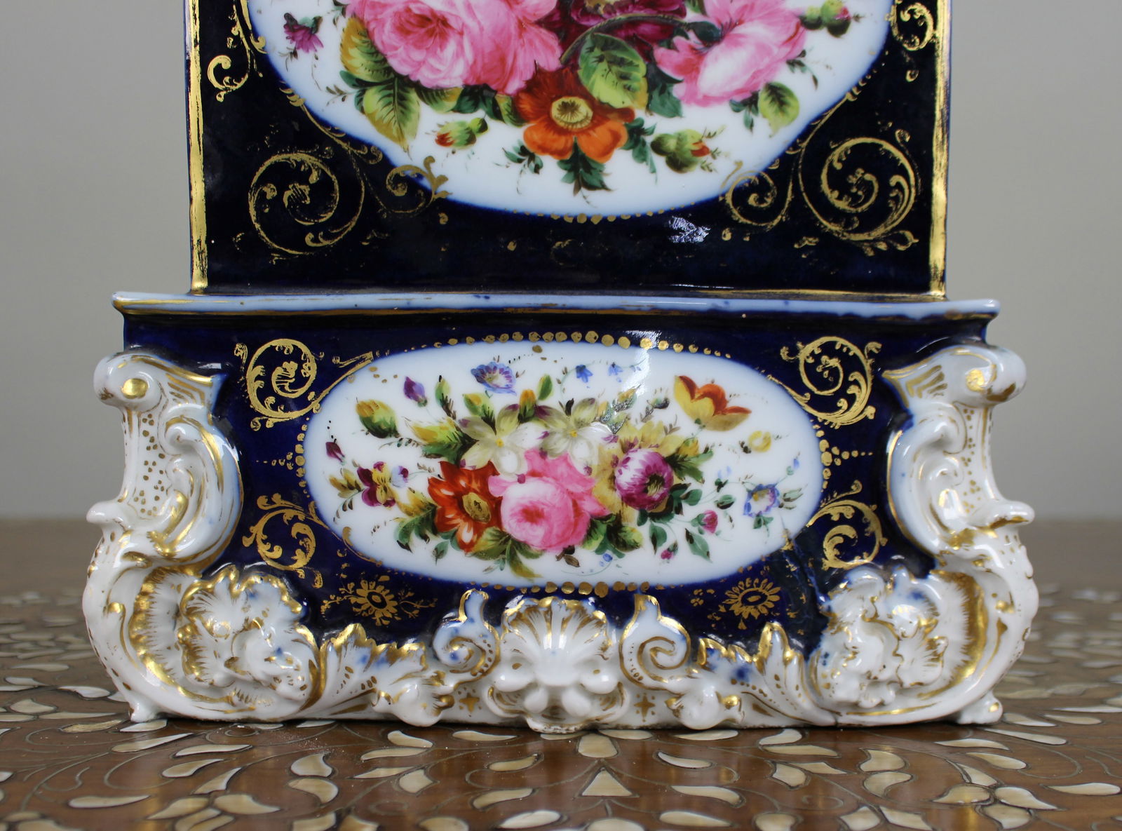 Mid-19th Century French Porcelain Rococo Revival Mantel Clock - 4