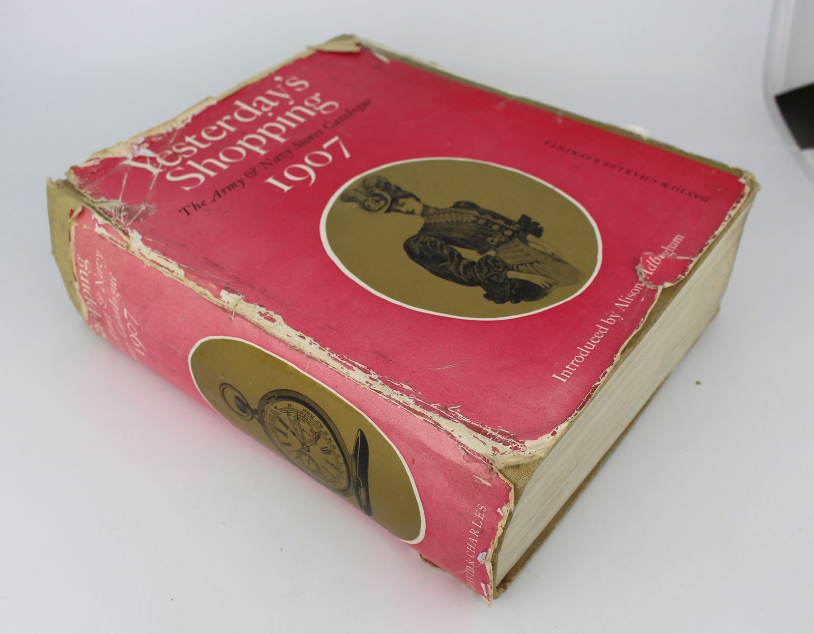 Yesterday's Shopping The Army & Navy Stores Catalogue 1907: Title: Yesterday's Shopping The Army & Navy Stores Catalogue 1907 Description: Yesterday's Shopping The Army & Navy Stores Catalogue 1907. 1969 Facsimilie Condition: Used Location
