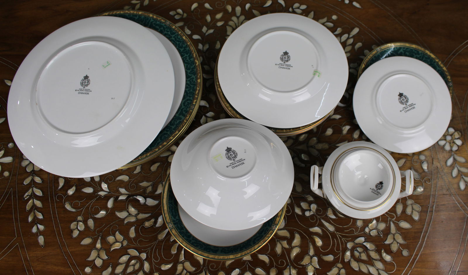 Collection of Royal Worcester Damask - 3