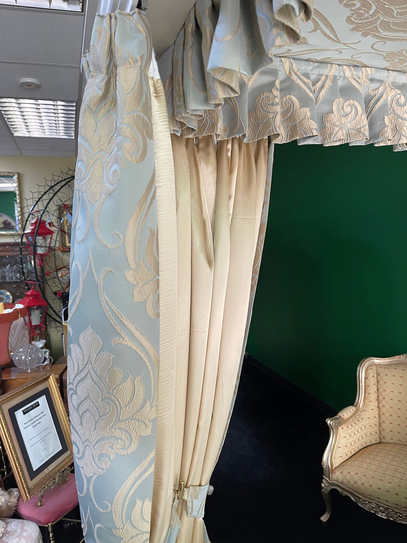 Hand Made White & Gold Painted Carved Wooden Four Poster Bed - 15