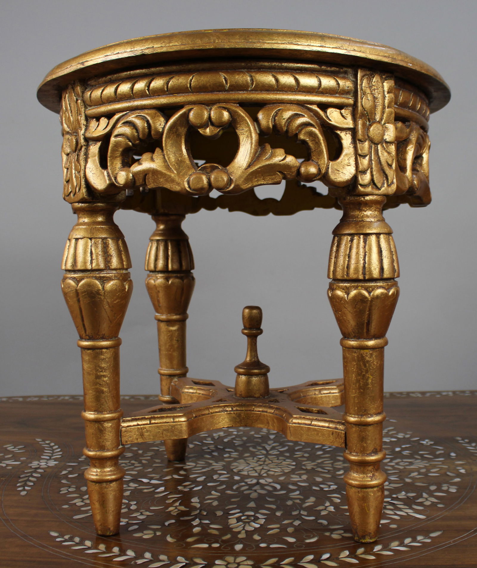 Louis XV Style Giltwood Rouge Marble Lamp Table - 7