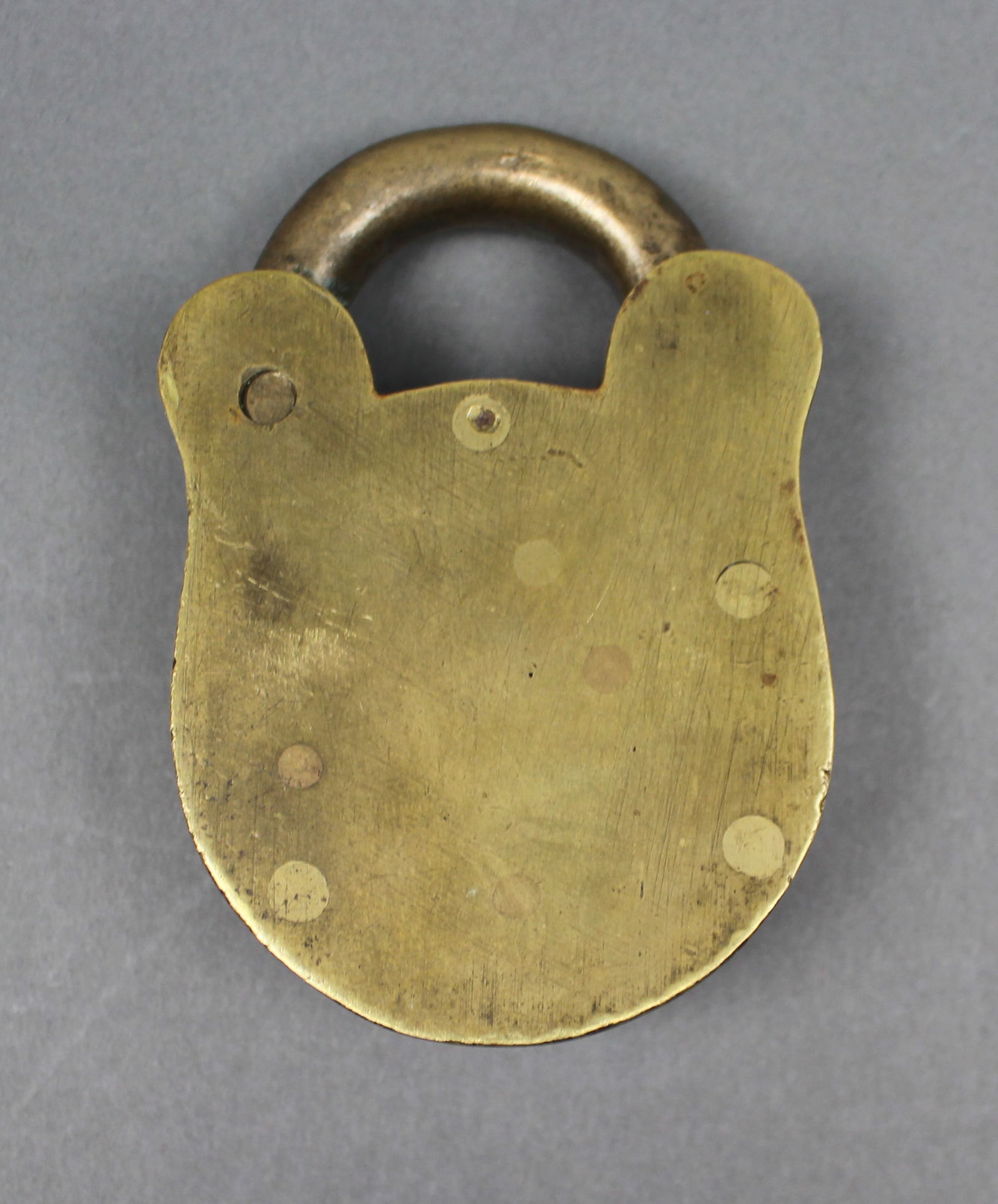 Early 20th c. Solid Brass Industrial Padlock – Walsall, Dated 1915 - 4
