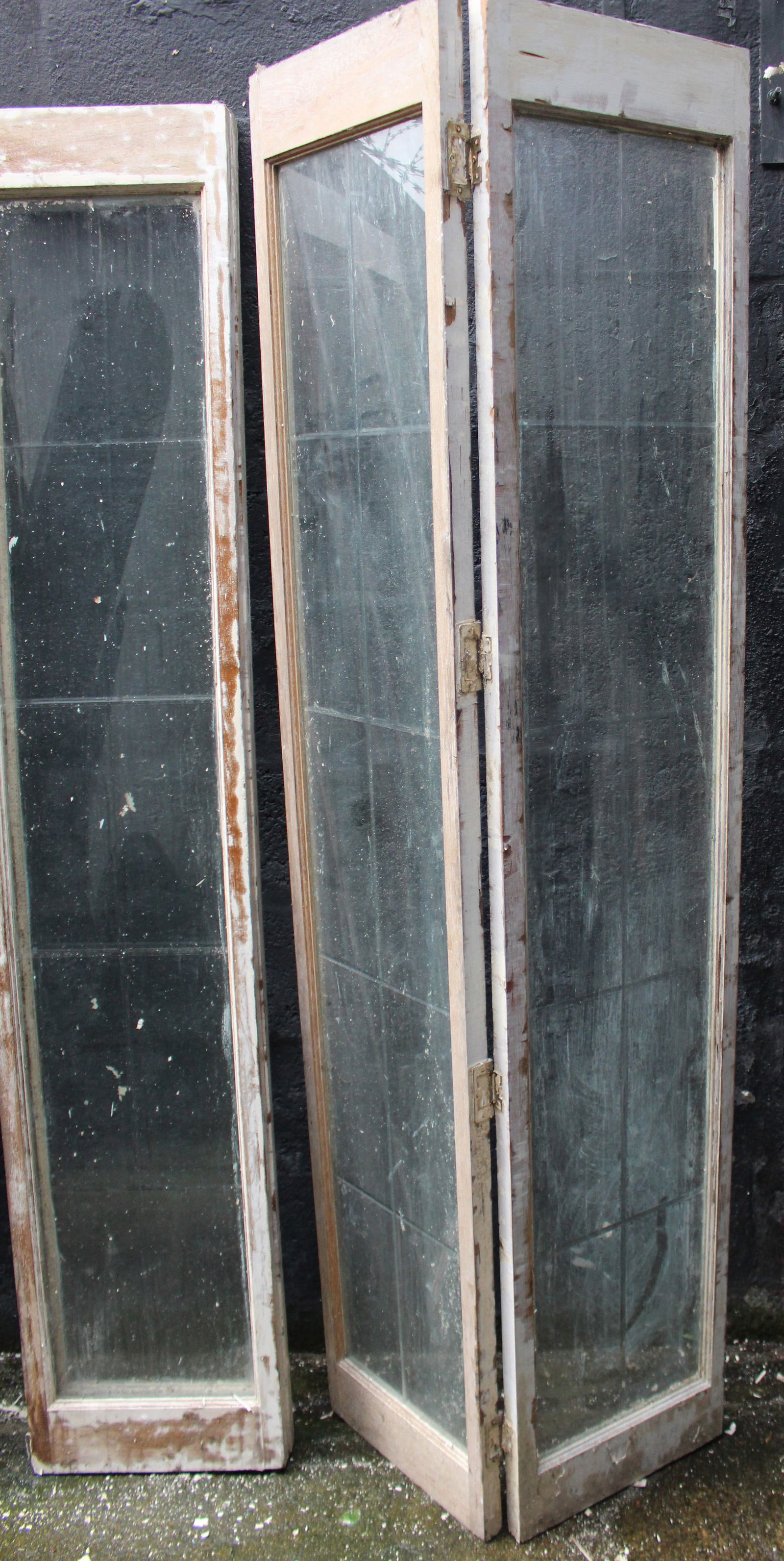 Set of 4 Vintage Carved Wood Bevelled Glazed Hinged Doors - 9