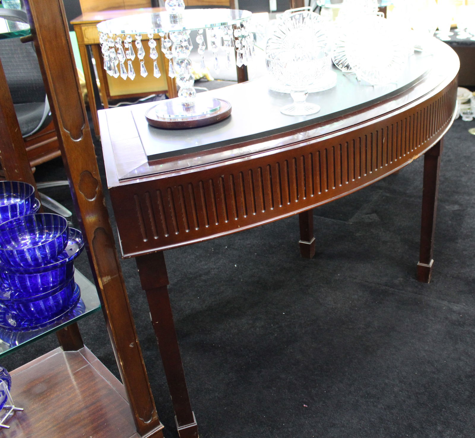 Large and Heavy Mahogany Console Table with Reeded Frieze and Fixed Marble Top – c.20th Centur - 8