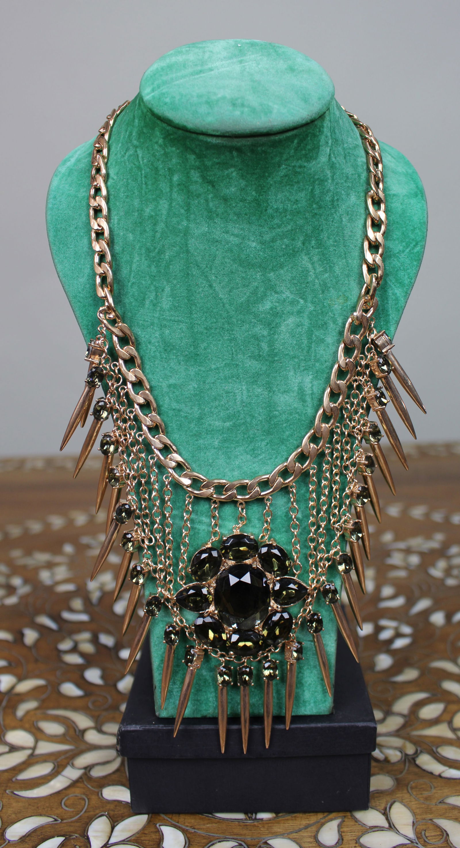 Brave by LRCO Statement Necklace with Box: Title: Brave by LRCO Statement Necklace with Box Description: Brave by LRCO Statement Necklace with Box Bold contemporary statement necklace by Brave by LRCO, complete with original pr