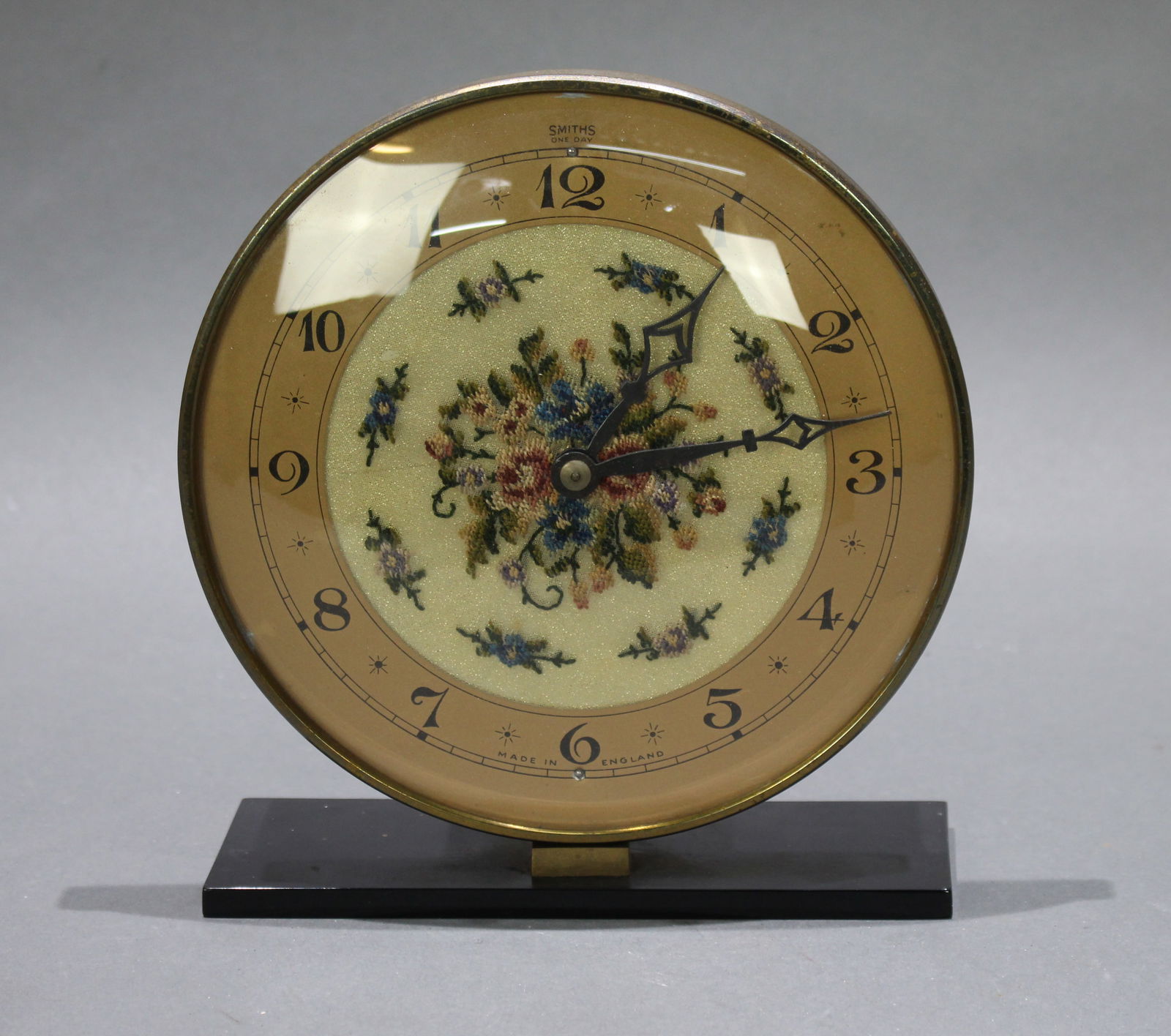 Vintage Smiths One Day English Table Clock (1 of 2)