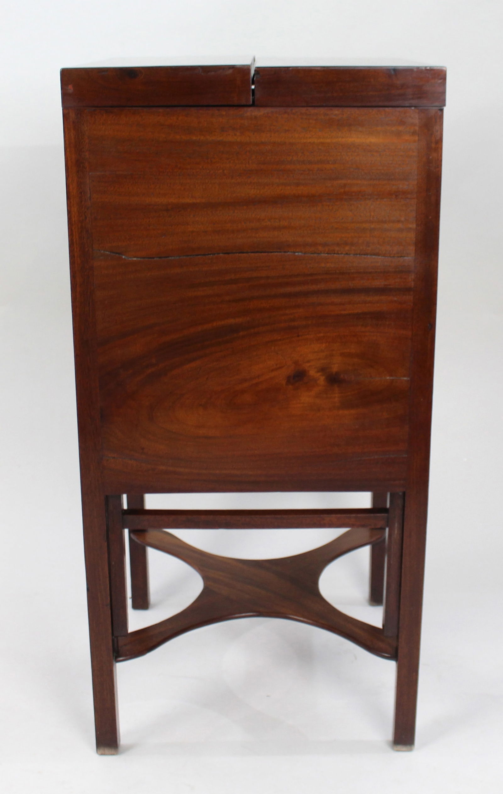 George III Mahogany Vanity Stand - 10