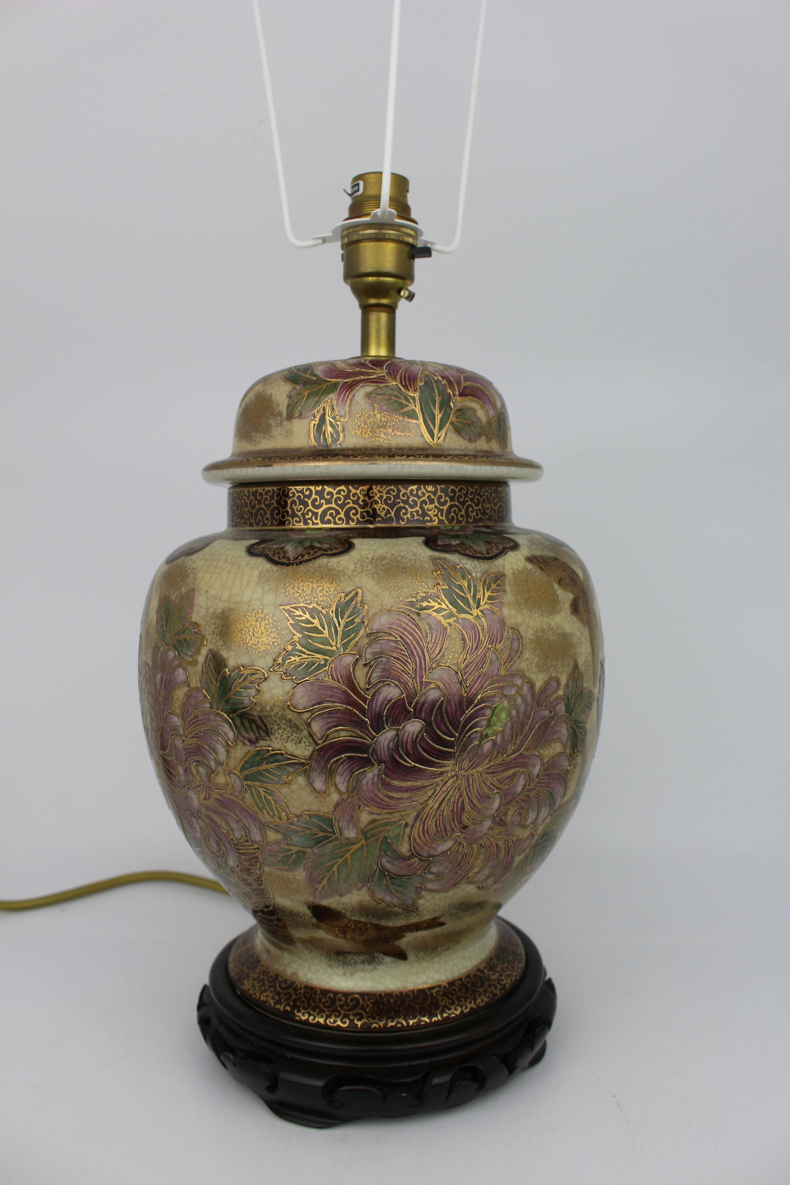 Vintage Decorative Table Lamp & Shade - 2