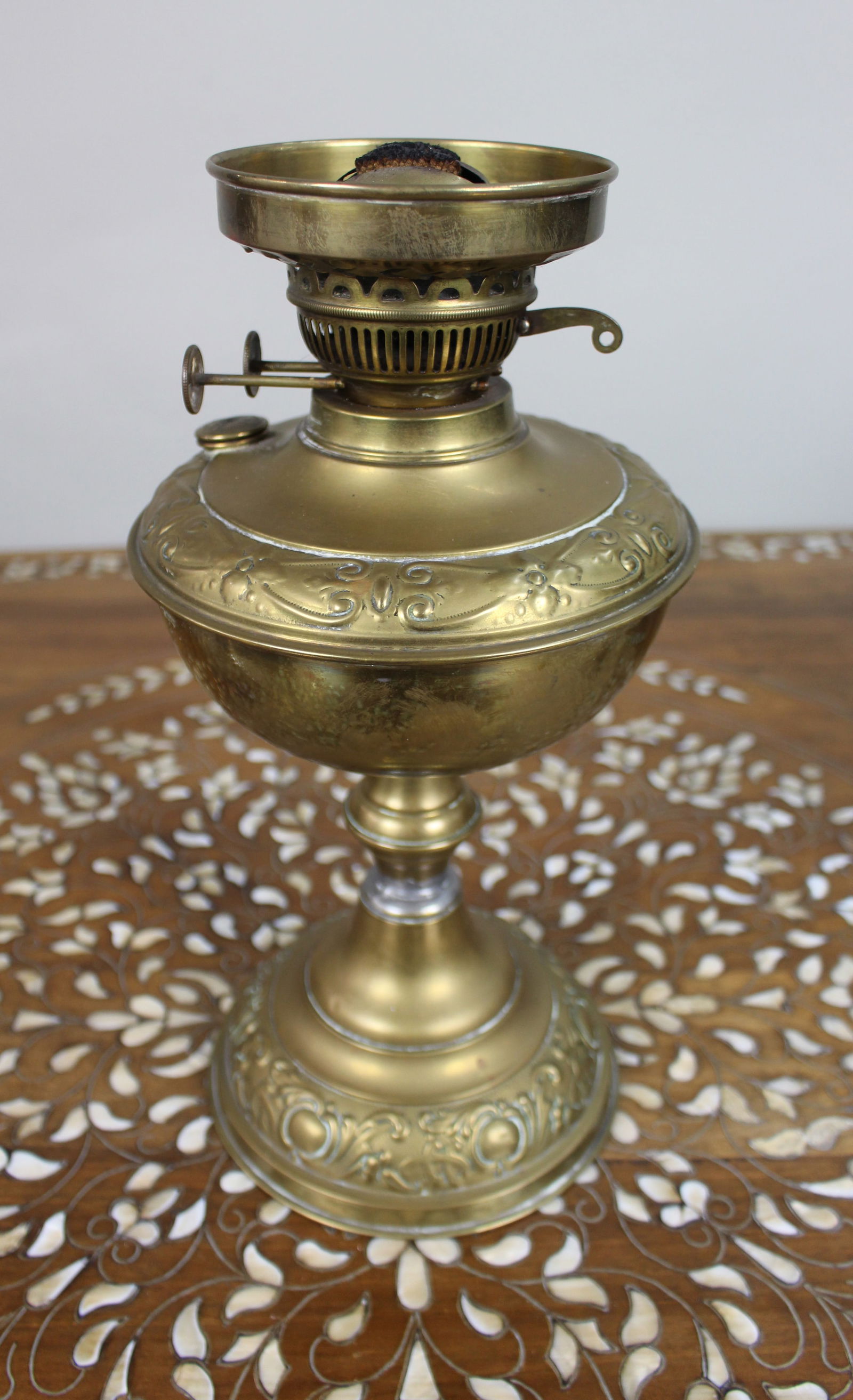 Antique English Brass Oil Lamp – Union Metal Works, c.1910 - 3