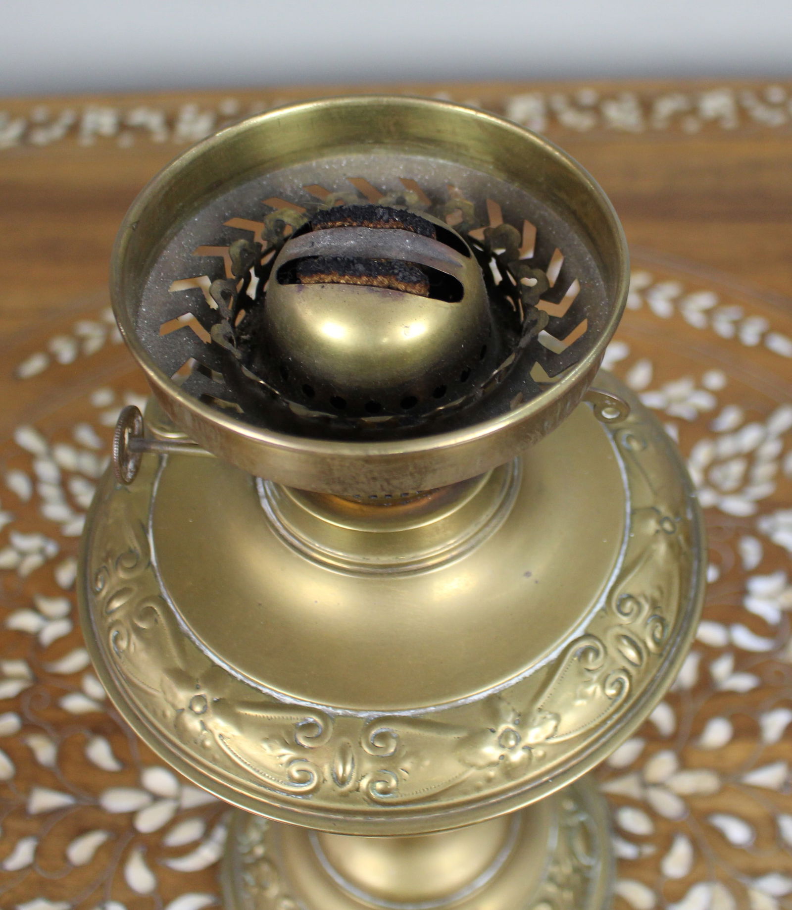 Antique English Brass Oil Lamp – Union Metal Works, c.1910 - 4