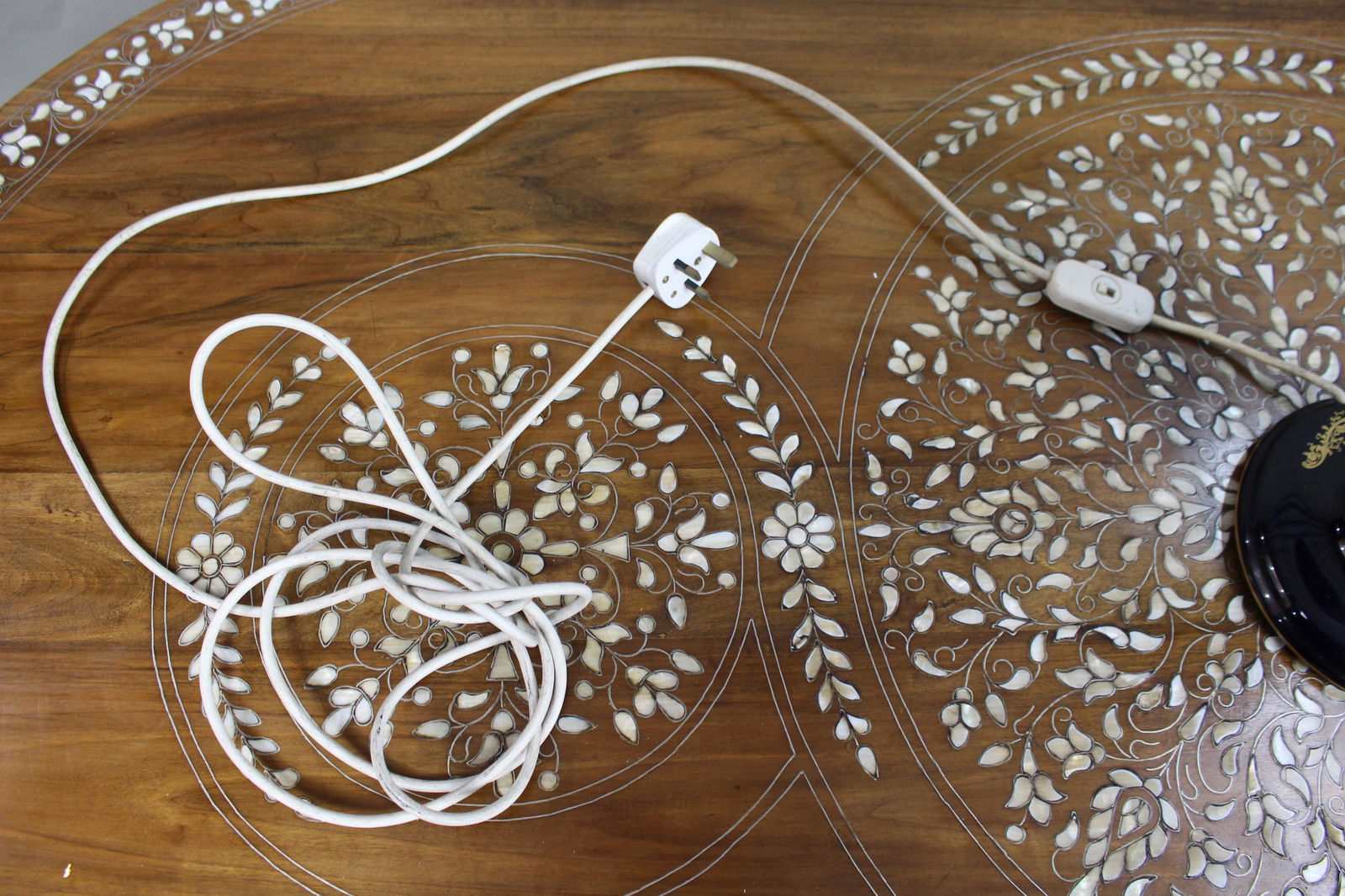 Vintage French-Style Porcelain Table Lamp with Floral Decoration - 5