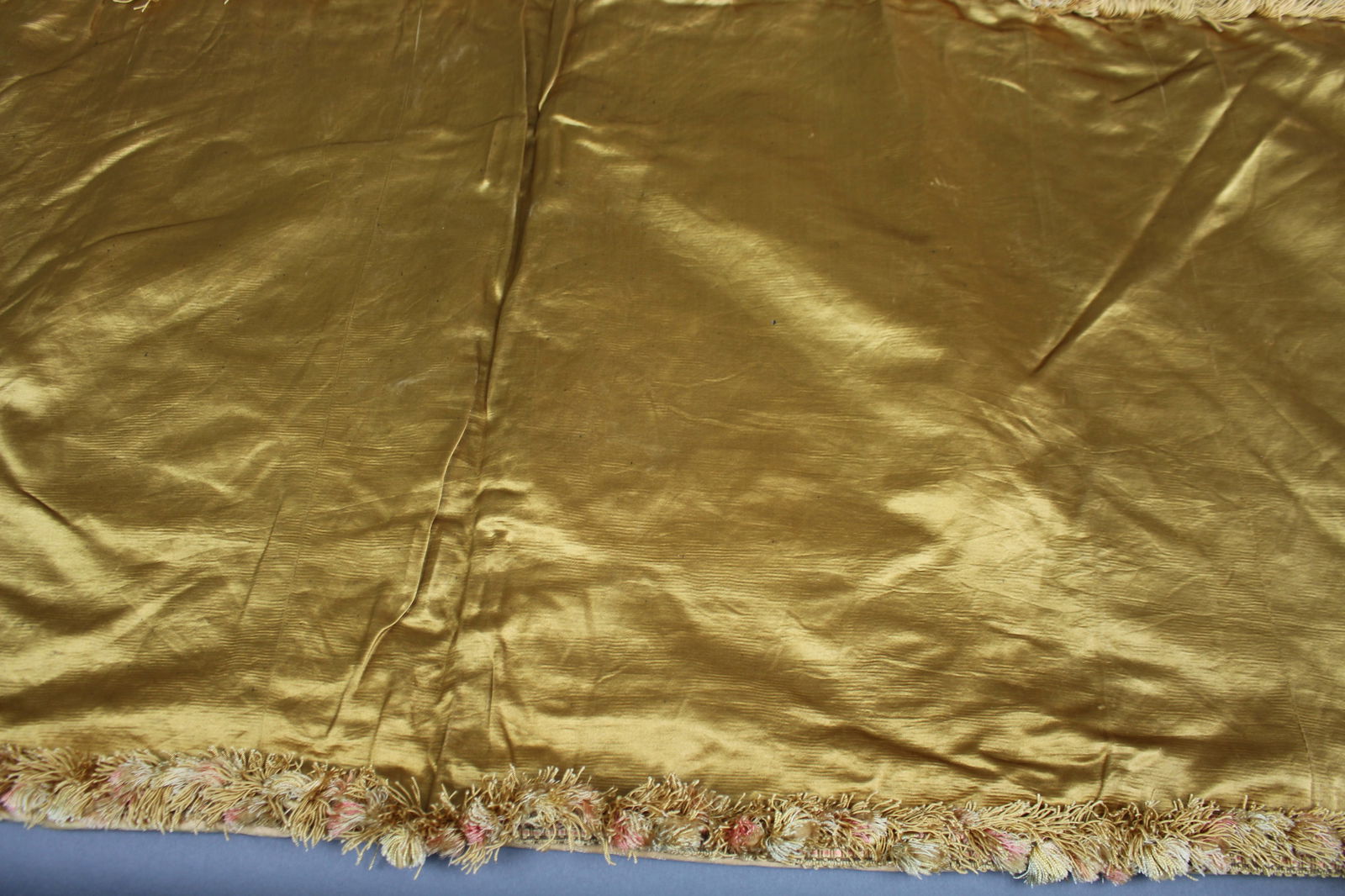 Antique Silk Embroidered Cover 60 x 122 cm - 6