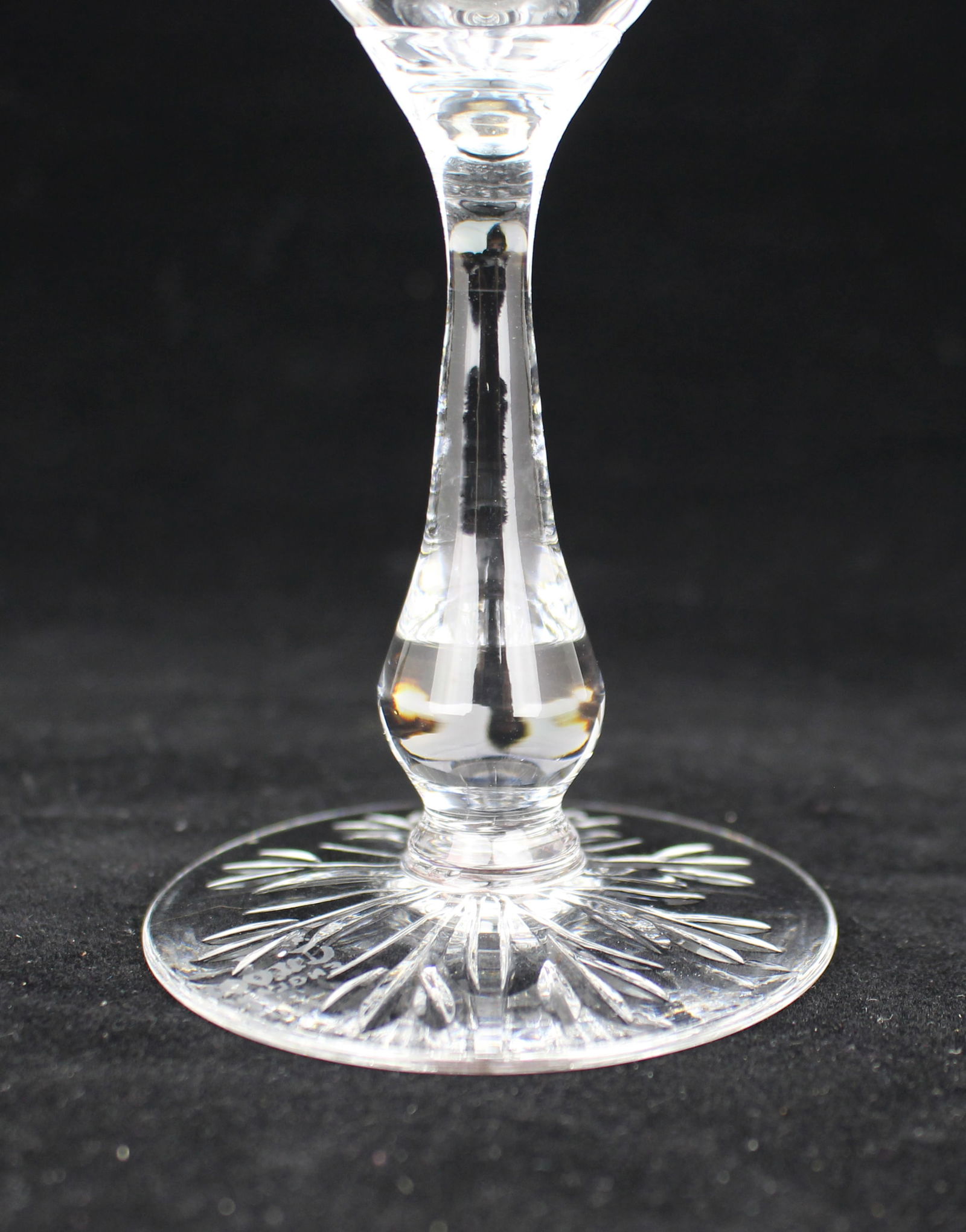 Set of 8 Tudor Crystal ""Catherine of Aragon"" Wine Glasses - 6