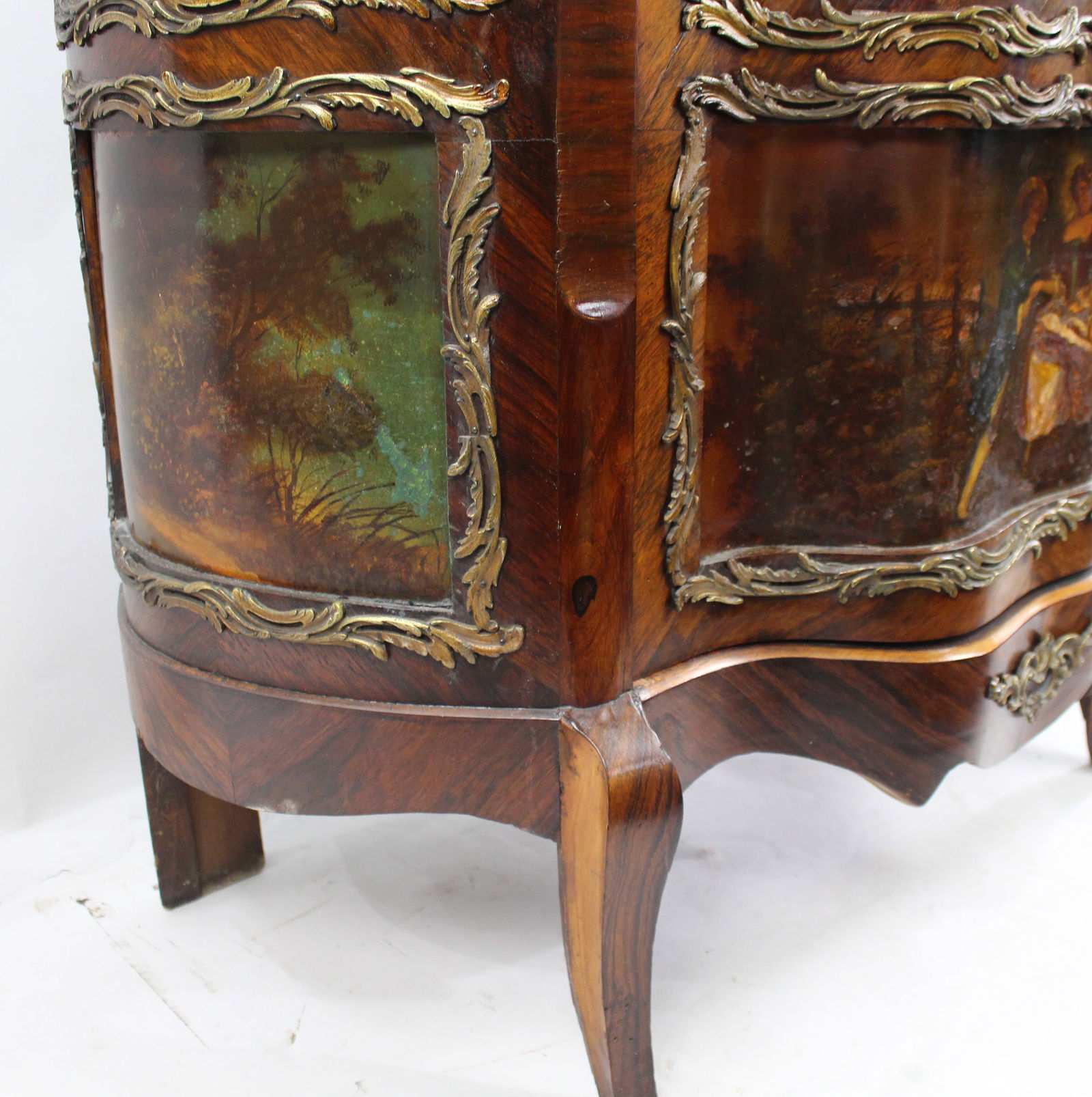 Antique 19th c. French Serpentine Vernis Martin Display Cabinet - 9