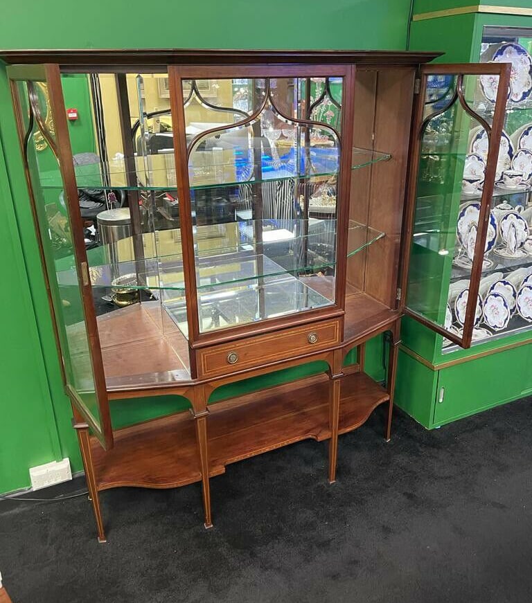 Fine 19th c. Mahogany Inlaid Mirrored Display Cabinet - 9