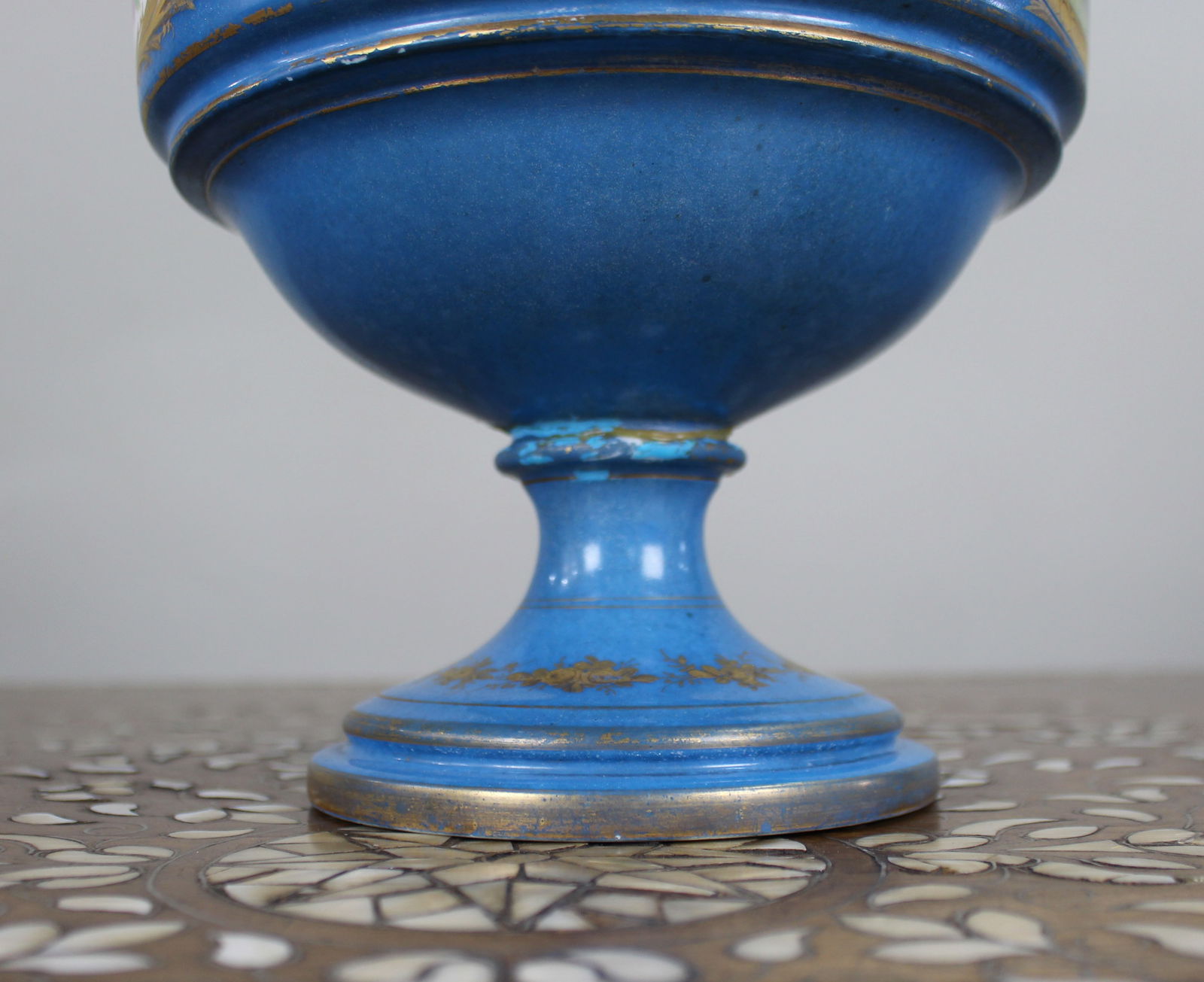 Large Late 19th Century Sèvres-Style Bleu Céleste Porcelain Vase - 5