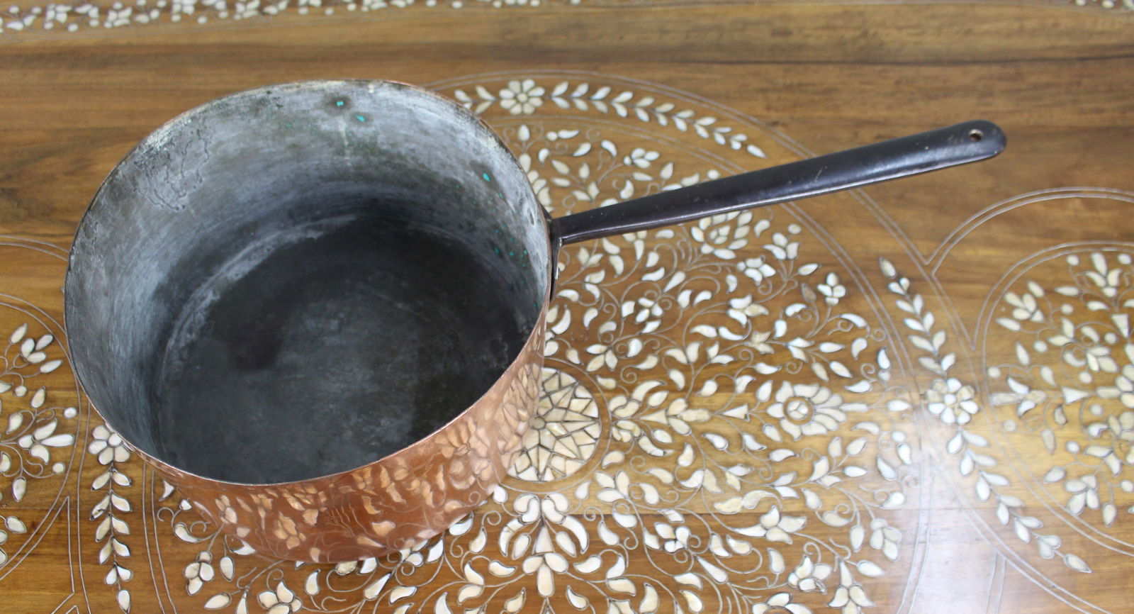 Very Large Georgian Copper Saucepan - 5