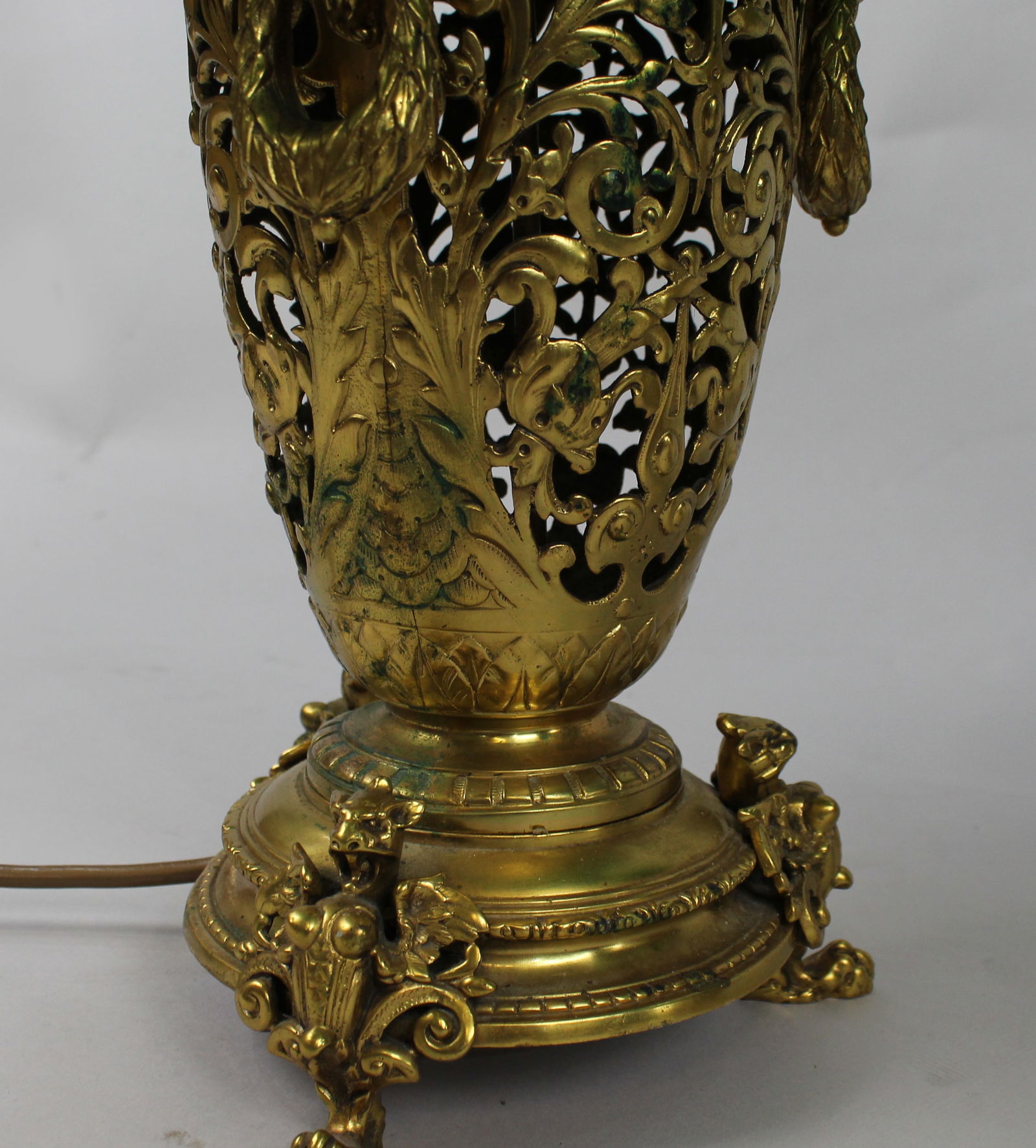 Pair of 19th Century French Ormolu Table Lamps - 17