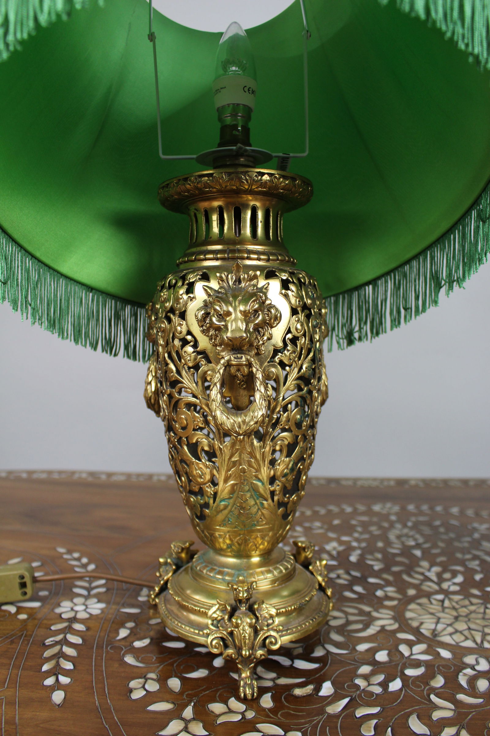 Pair of 19th Century French Ormolu Table Lamps - 6