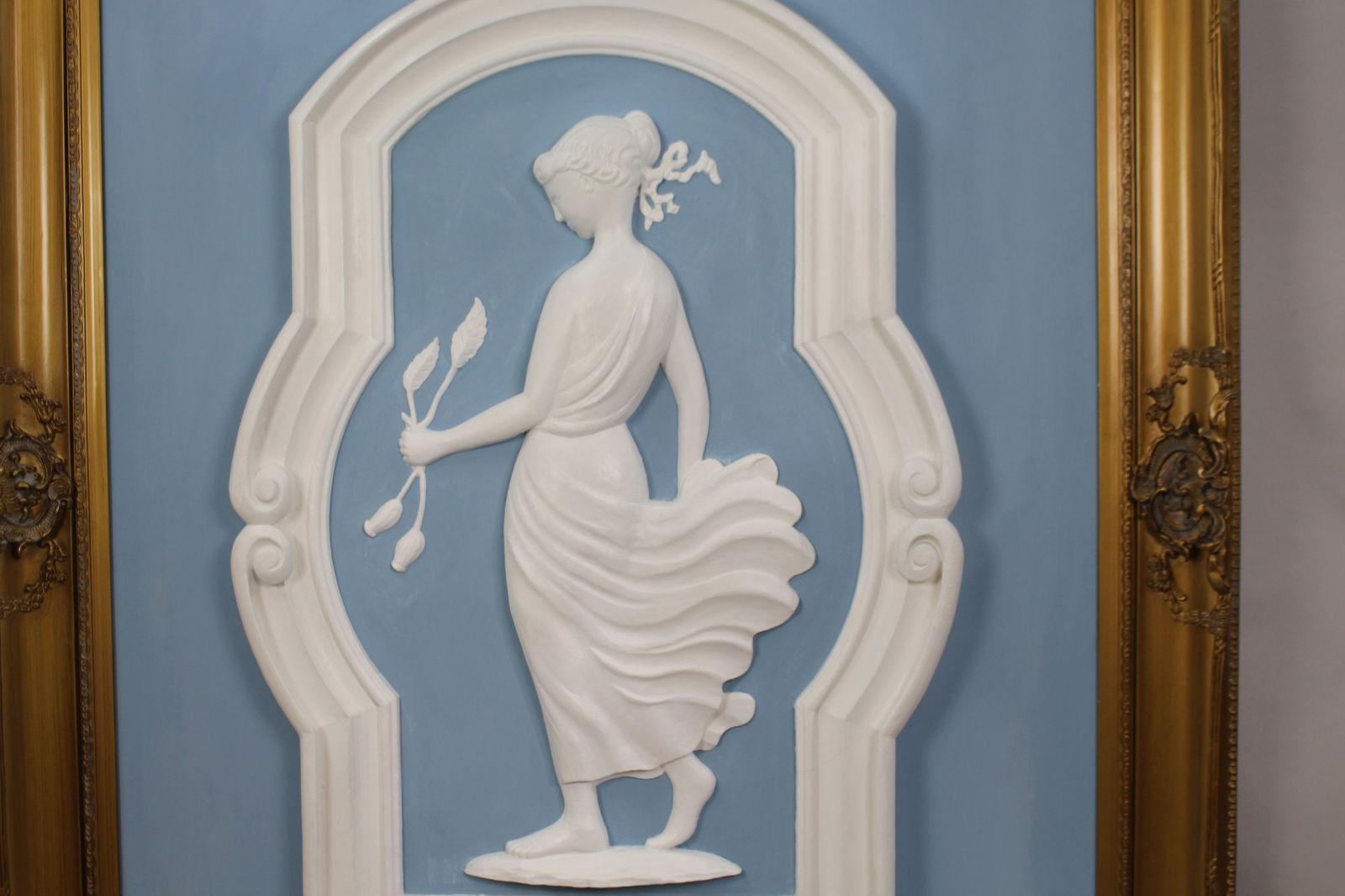 Pair of Monumental British Art Deco Plaster Relief Panels in Gilt Frames, c.1930 - 11