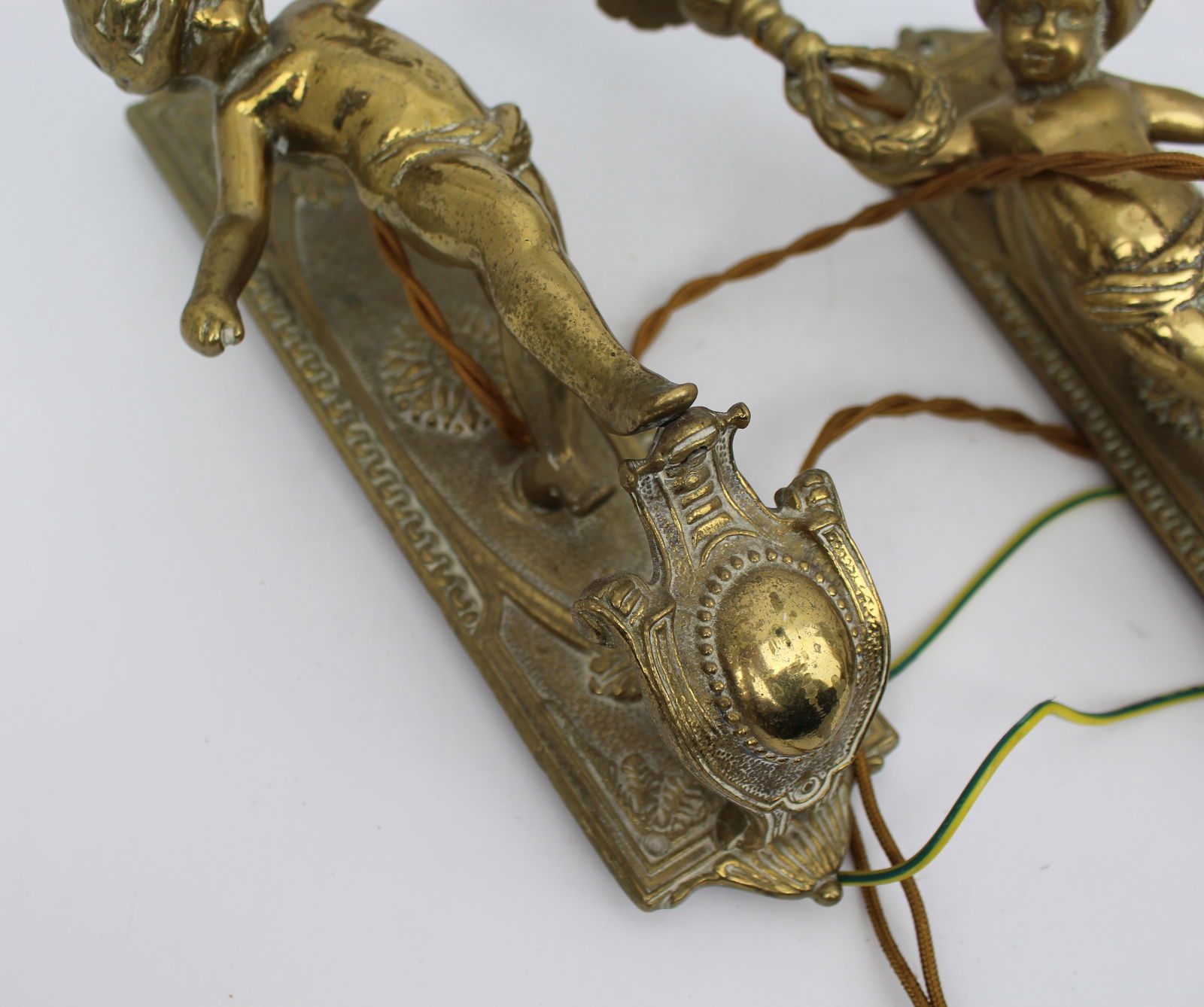 Pair of Quality Brass Cherub Form Wall Lights - 3