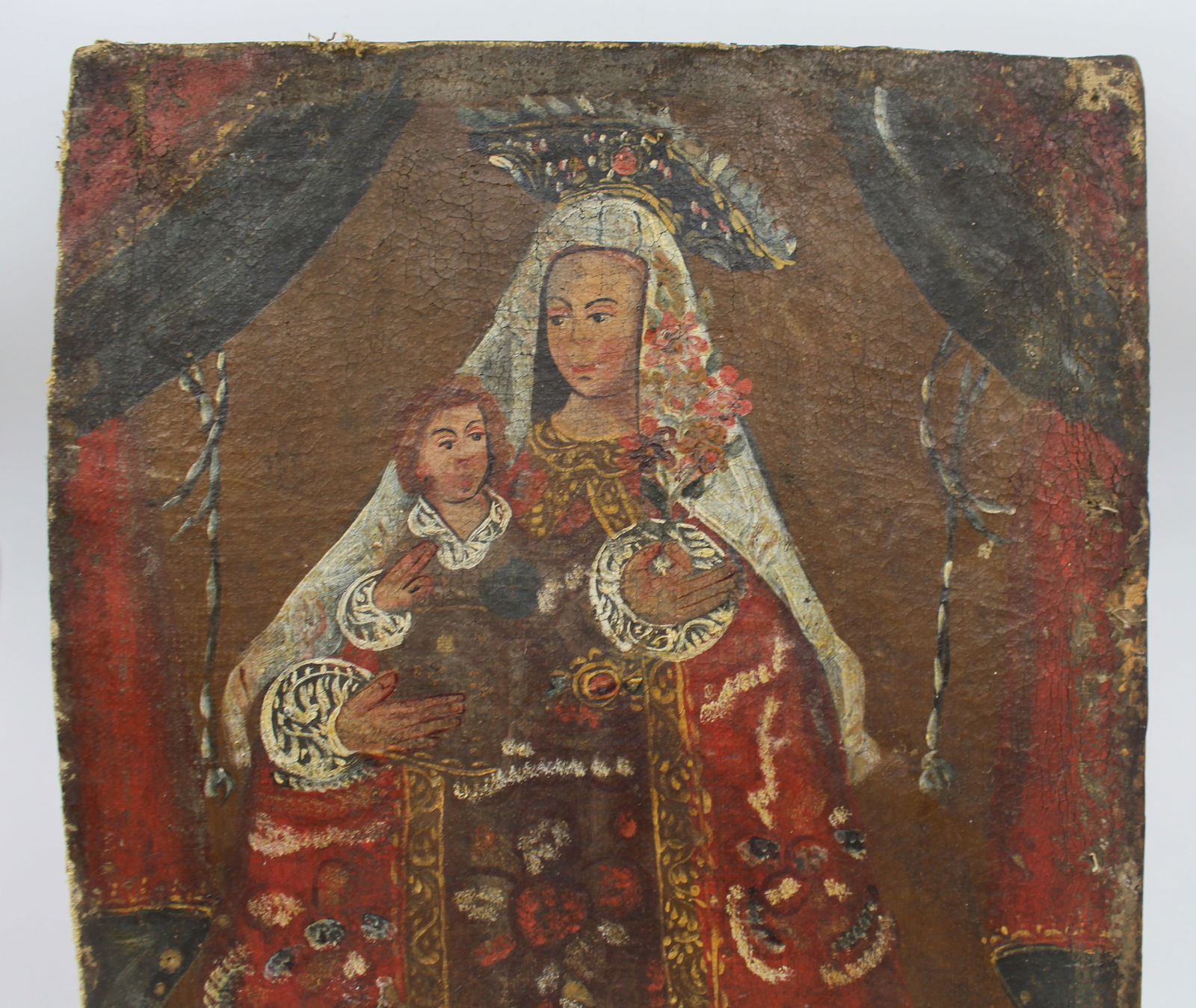 18th Century Andean Colonial Oil on Canvas – Madonna and Child - 3