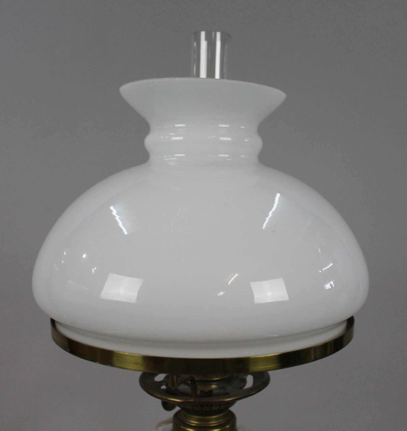 Dresden Porcelain Oil Lamp with Cherubs, c.1890 - 12