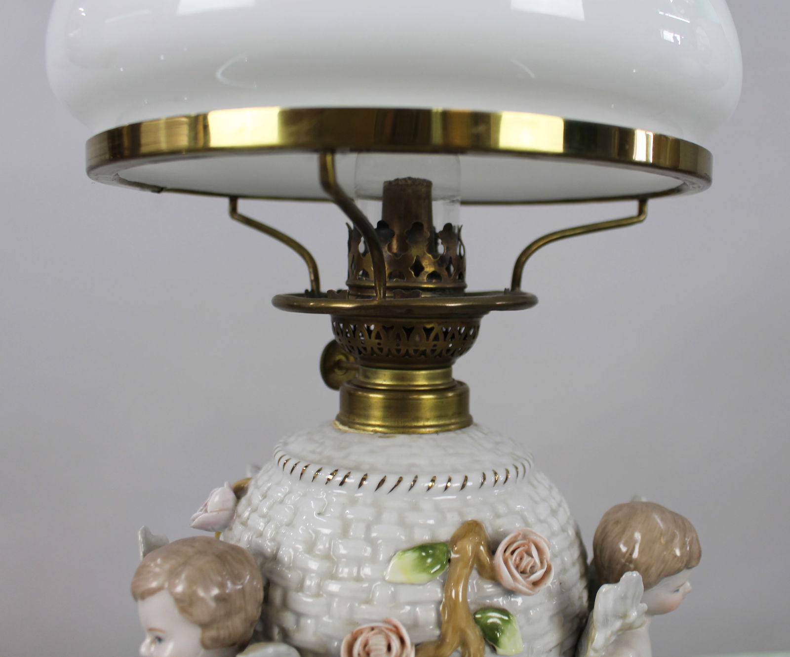 Dresden Porcelain Oil Lamp with Cherubs, c.1890 - 13