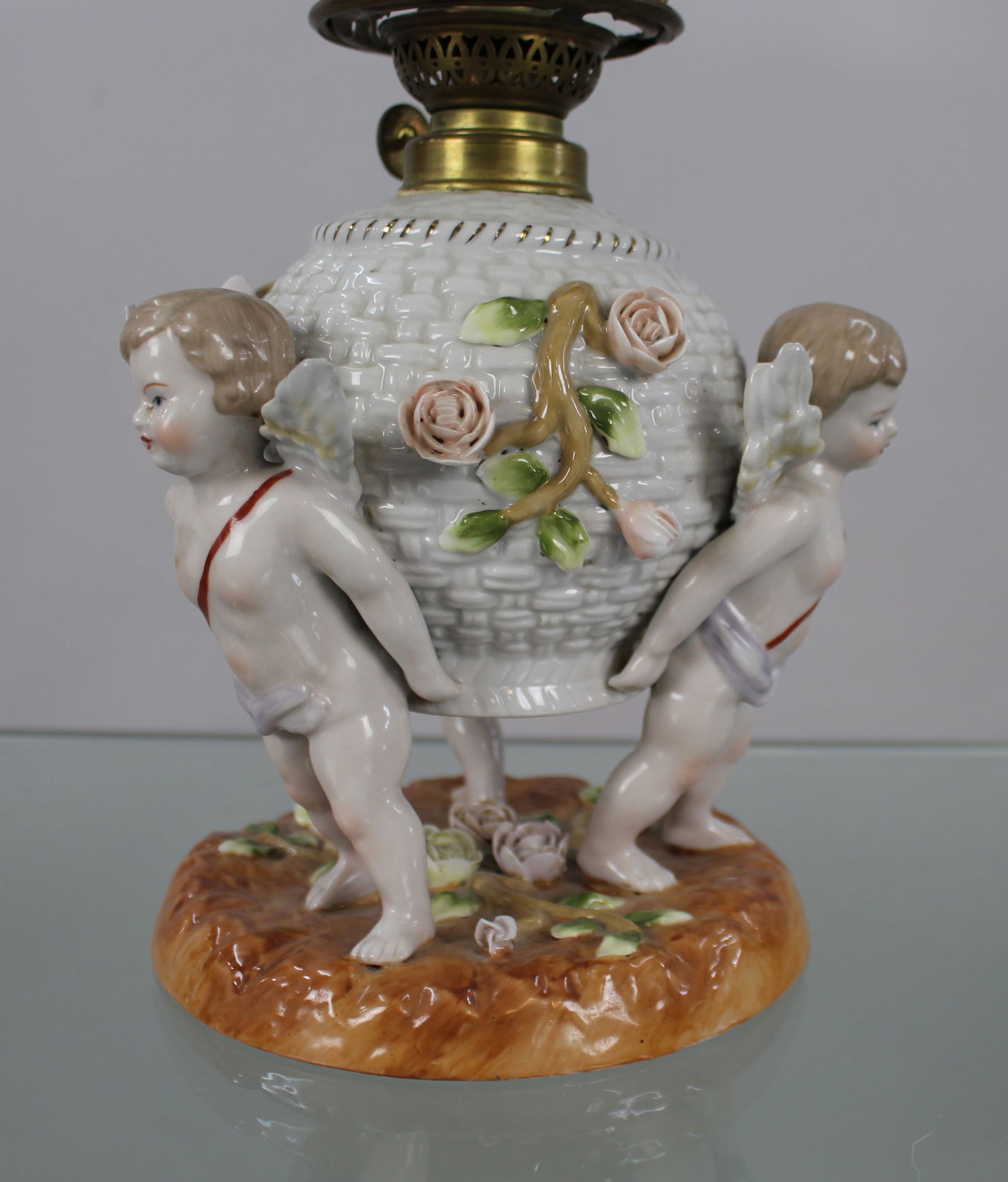 Dresden Porcelain Oil Lamp with Cherubs, c.1890 - 14