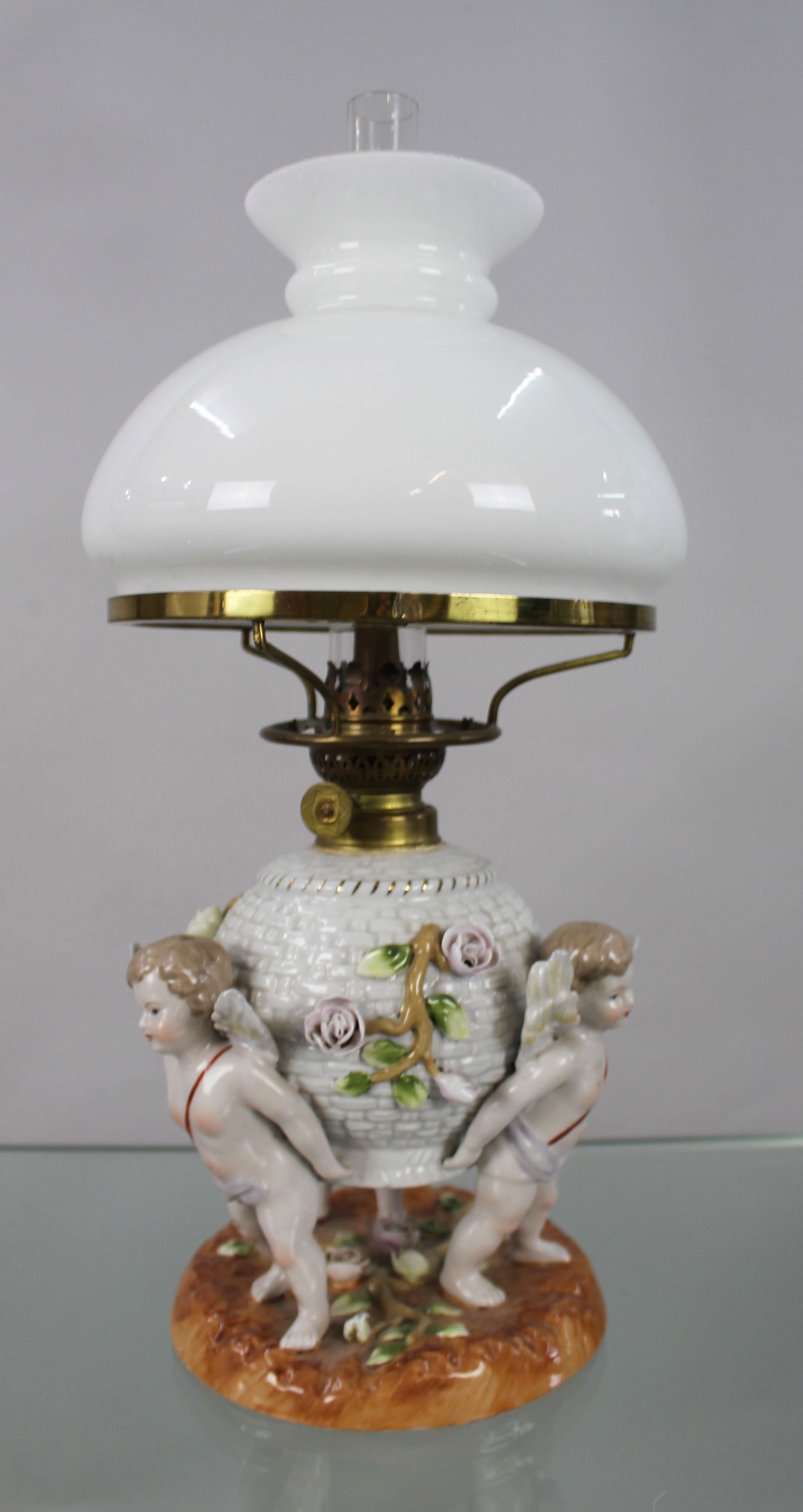 Dresden Porcelain Oil Lamp with Cherubs, c.1890 - 15
