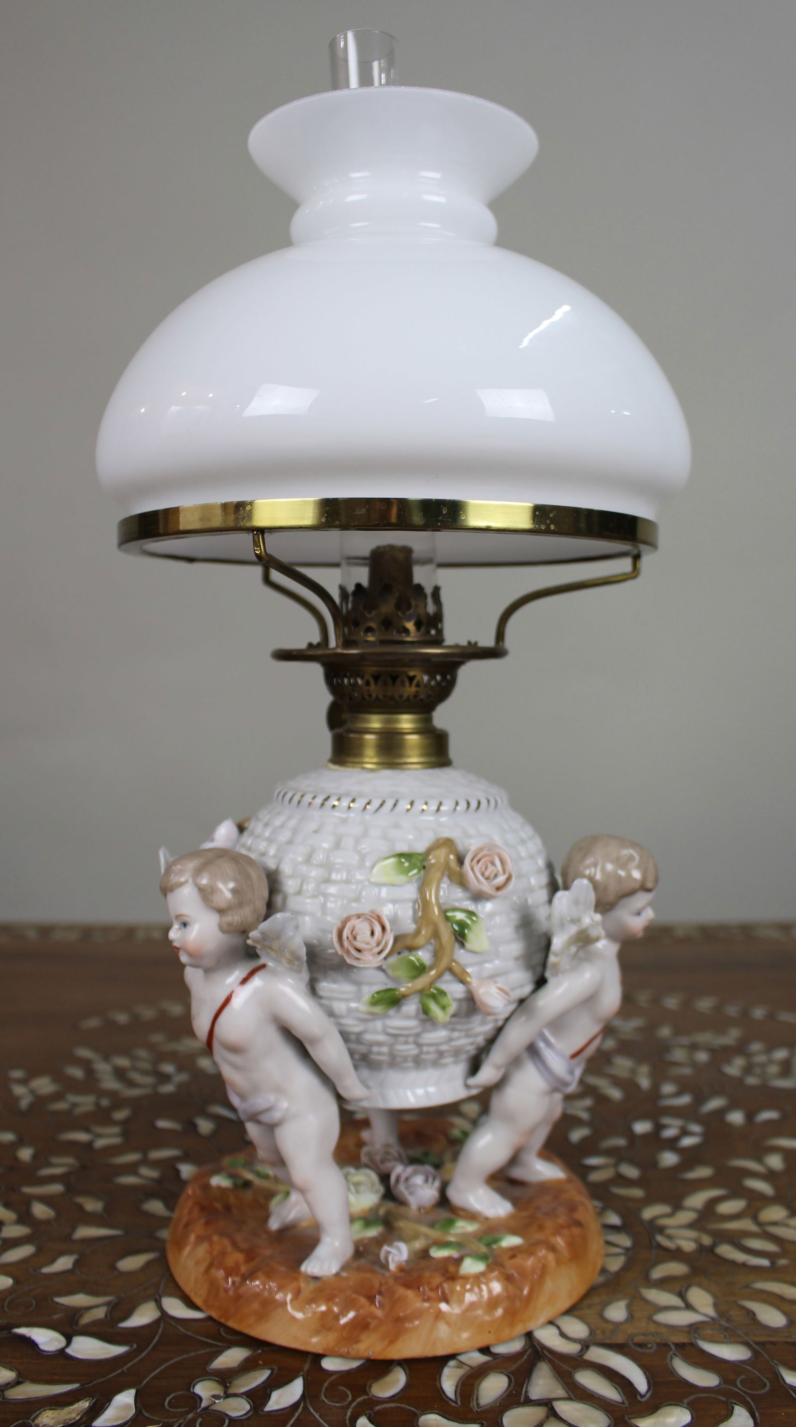 Dresden Porcelain Oil Lamp with Cherubs, c.1890 - 3