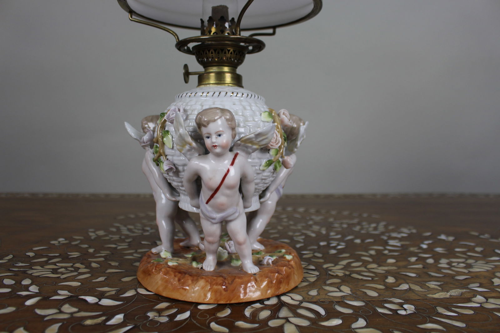 Dresden Porcelain Oil Lamp with Cherubs, c.1890 - 8