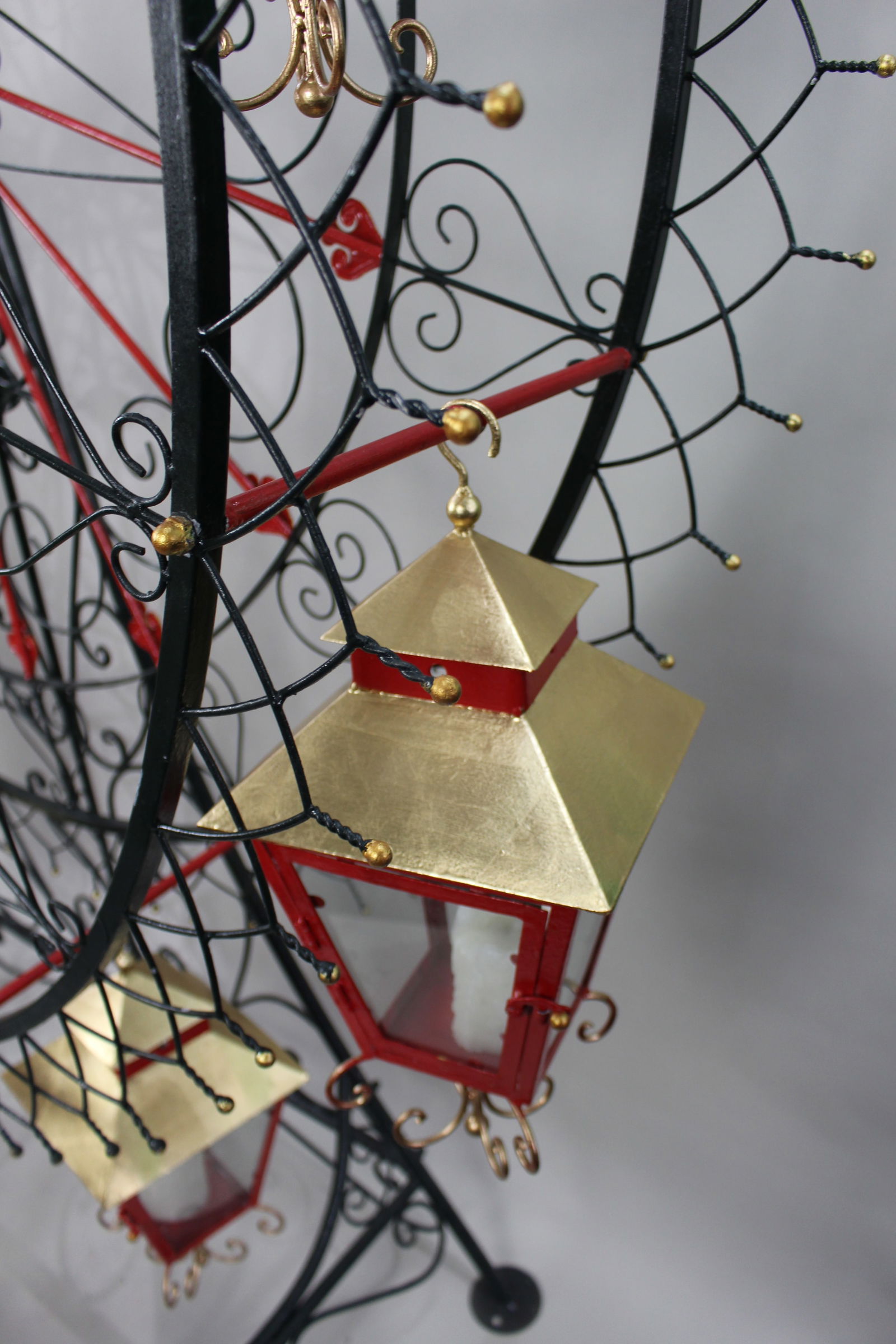 Very Large Painted Metal Garden Ferris Wheel with Lanterns - 6