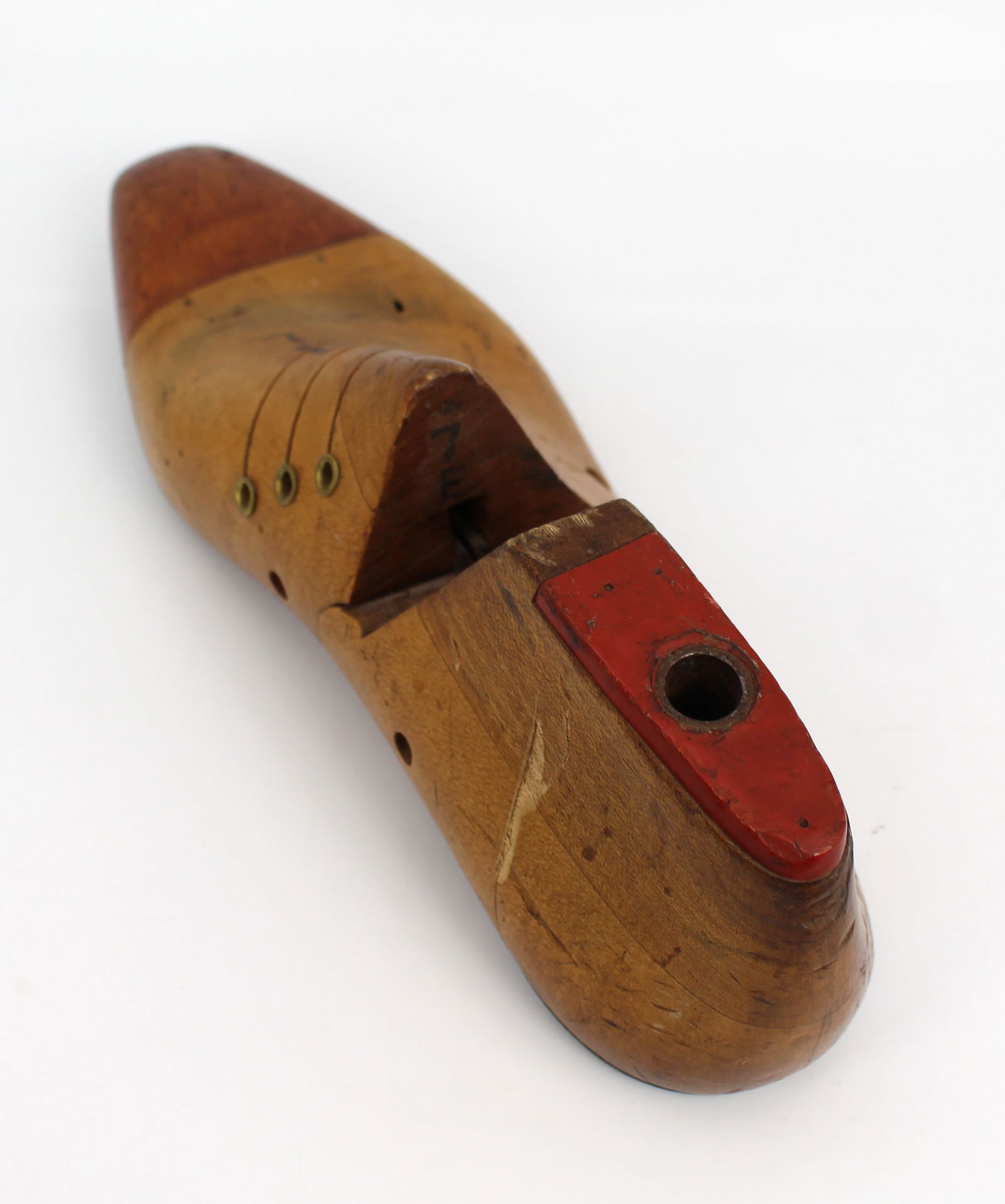 Vintage Wooden Shoe Last by Regis & Lewis Ltd – Size 7F - 5