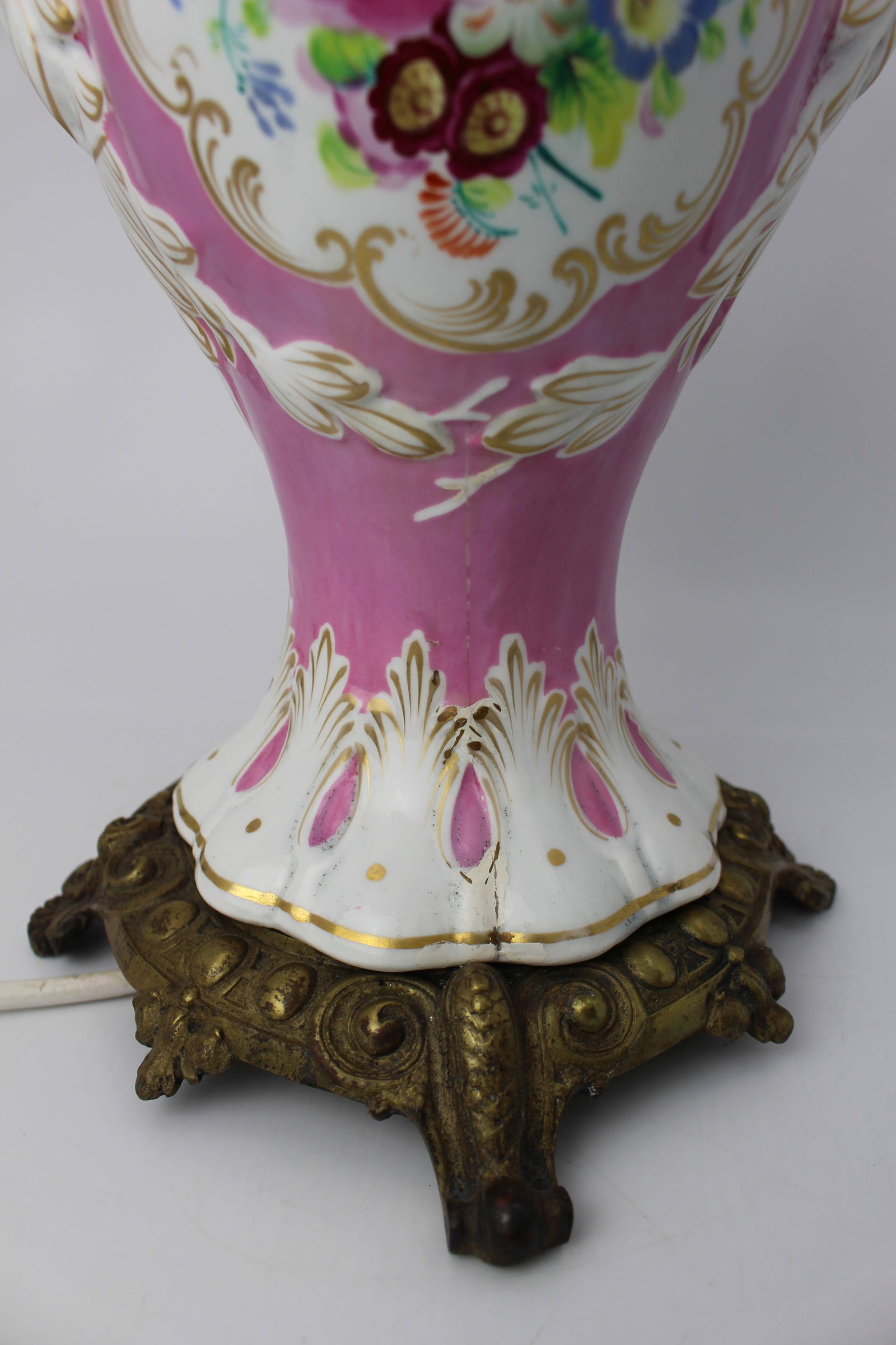 Antique Hand Painted Pink Ground Porcelain Table Lamp, c.1890 - 13