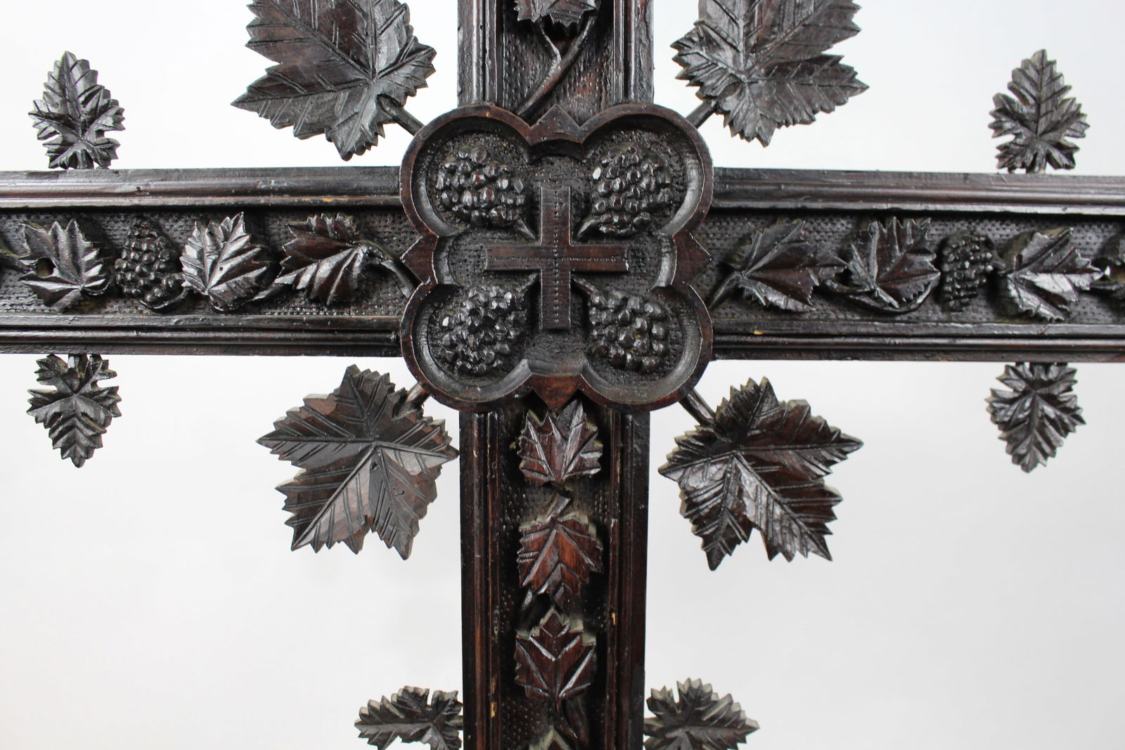 Large Antique 19th Century Carved Black Forest Cross - 8