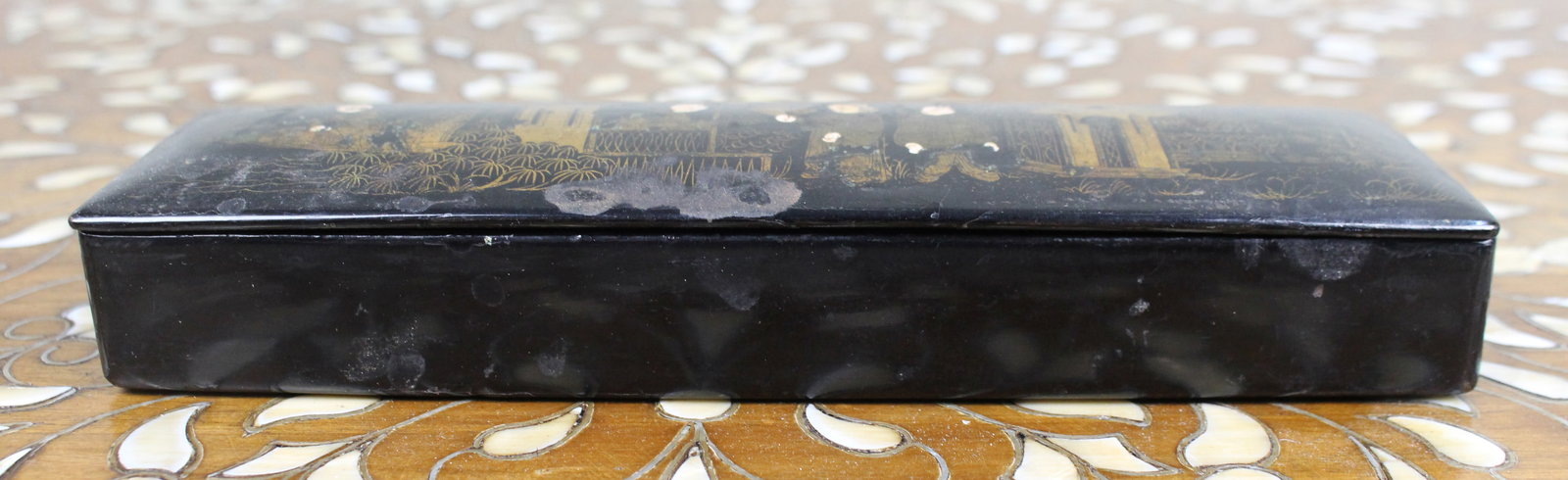Chinese Export Lacquer Pen Box – Late 19th Century - 3