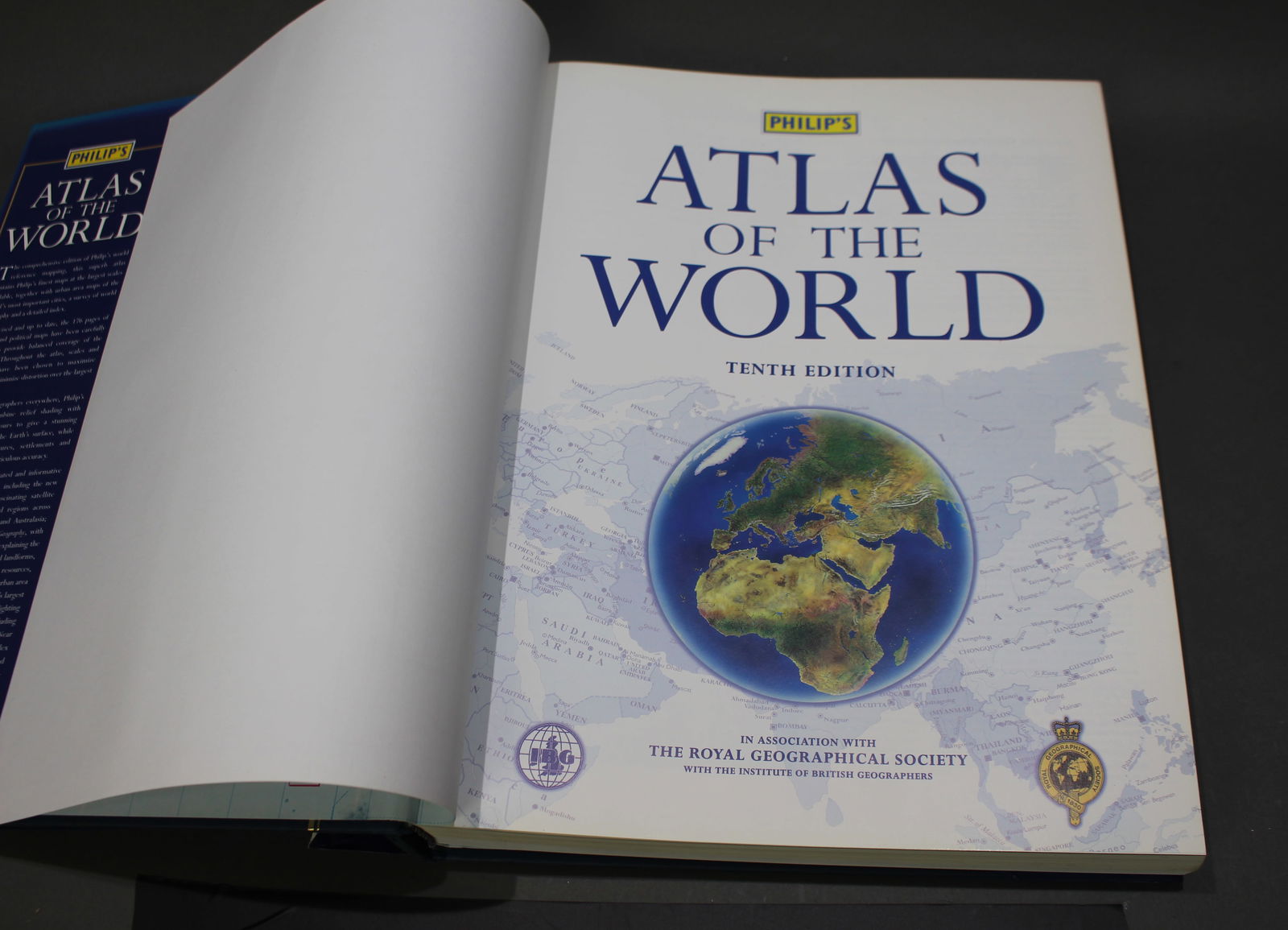 Philip's Atlas of the World Tenth Edition - 3