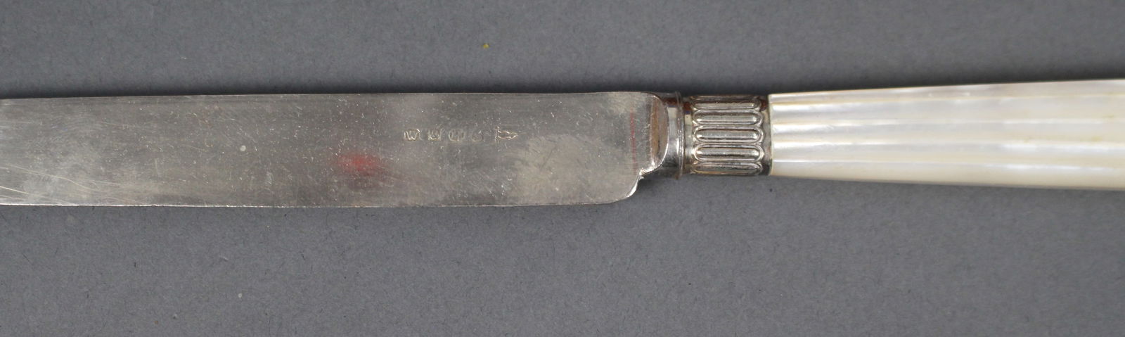 Victorian Mother-of-Pearl Handled Dessert Cutlery Set by Walker & Hall - 4