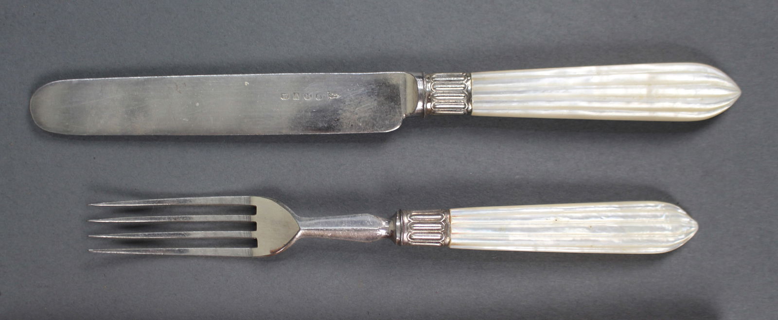 Victorian Mother-of-Pearl Handled Dessert Cutlery Set by Walker & Hall - 7