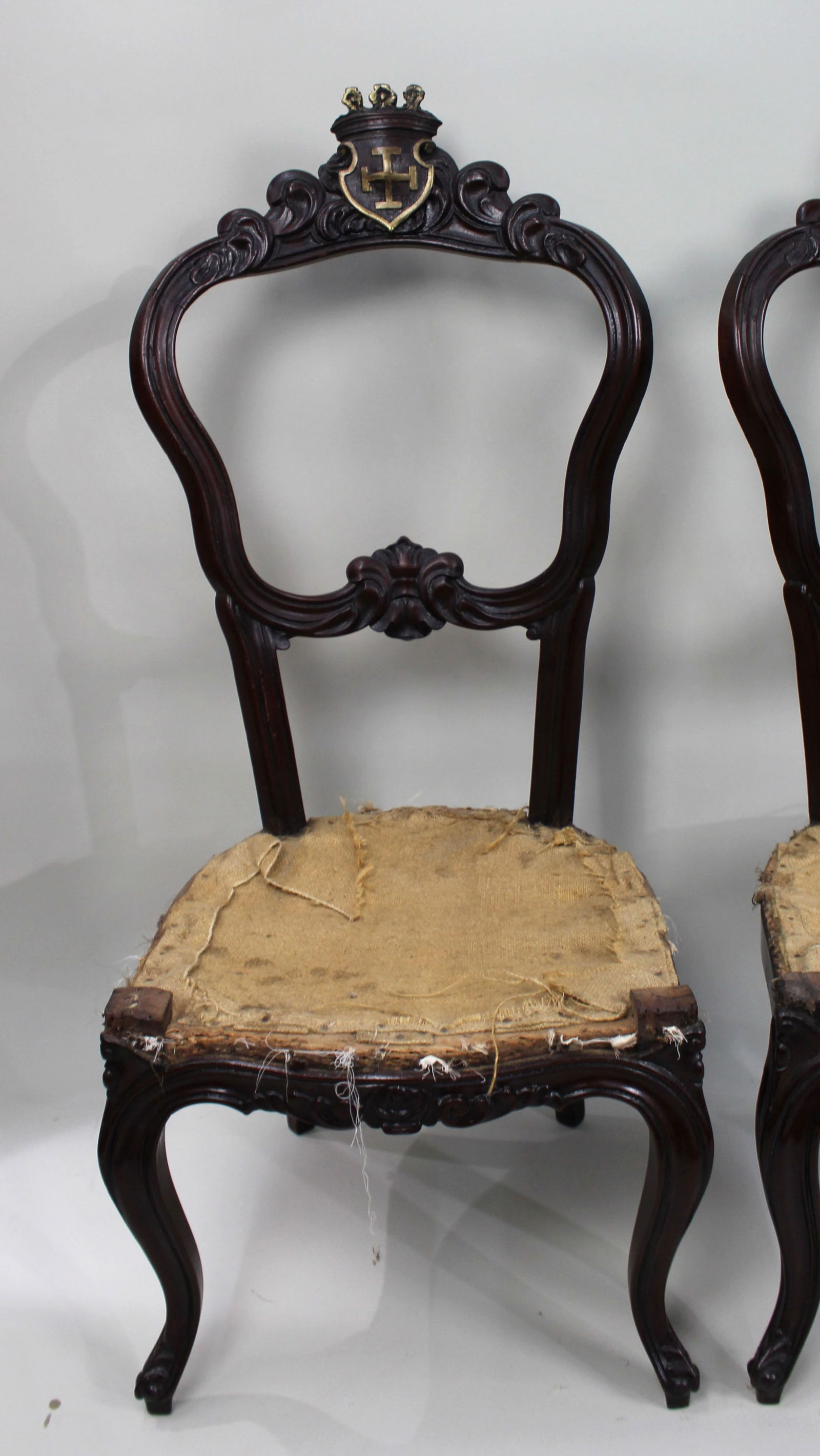 Set of 4 Victorian Heraldic Crested Chairs c.1850 - 3