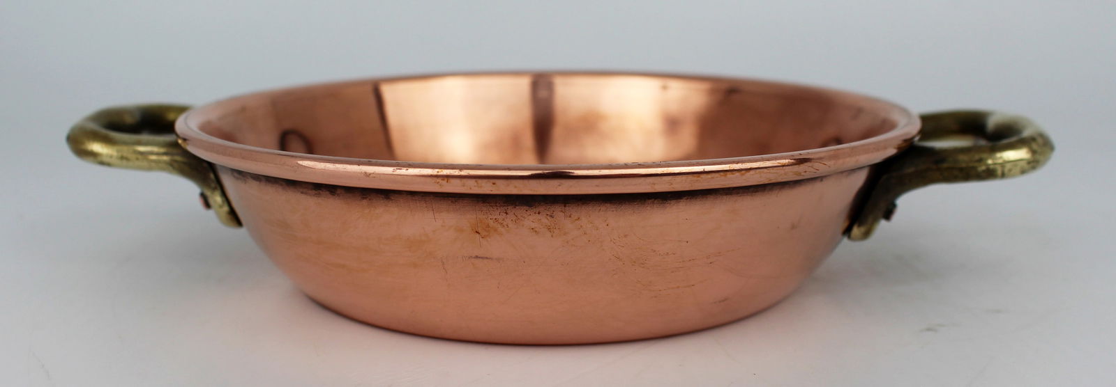 Small Antique Georgian Two Handled Copper Dish - 2